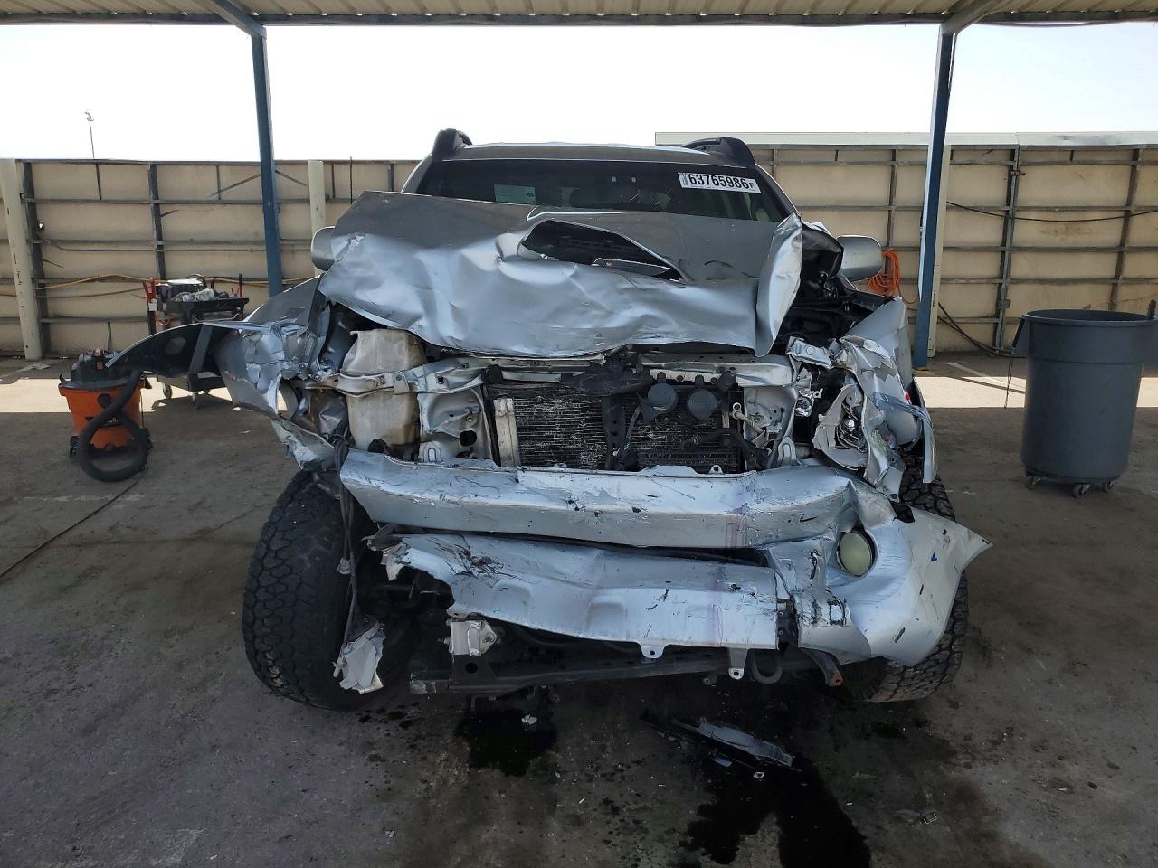 2006 Toyota Tacoma V6 Silver vin: 3TMLU42N46M007959