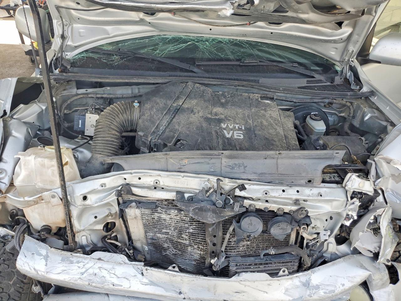 2006 Toyota Tacoma V6 Silver vin: 3TMLU42N46M007959