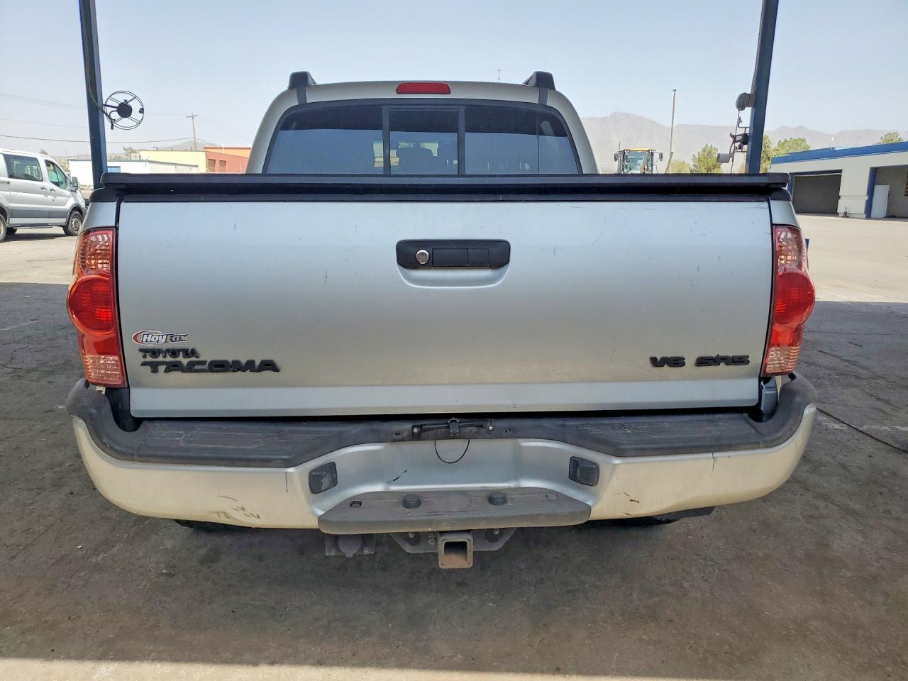 2006 Toyota Tacoma V6 Silver vin: 3TMLU42N46M007959