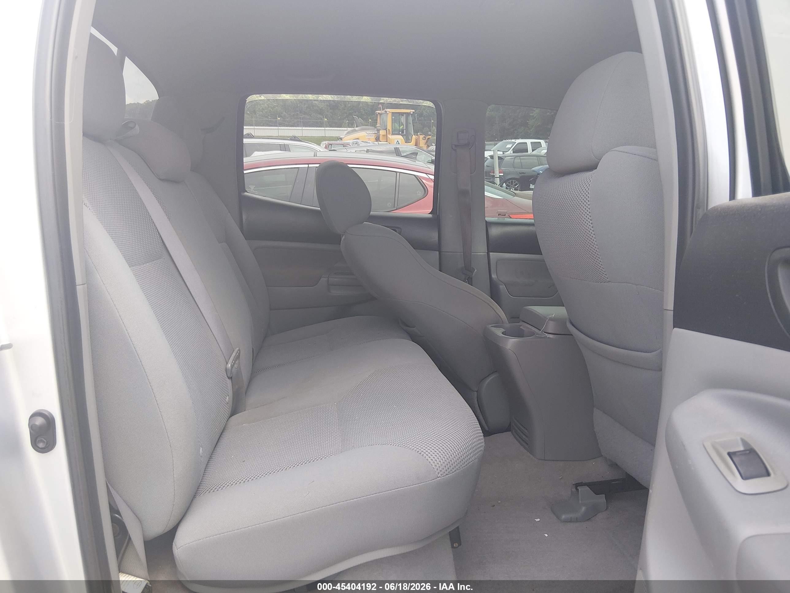 2008 Toyota Tacoma Base V6 Silver vin: 3TMLU42N48M016762