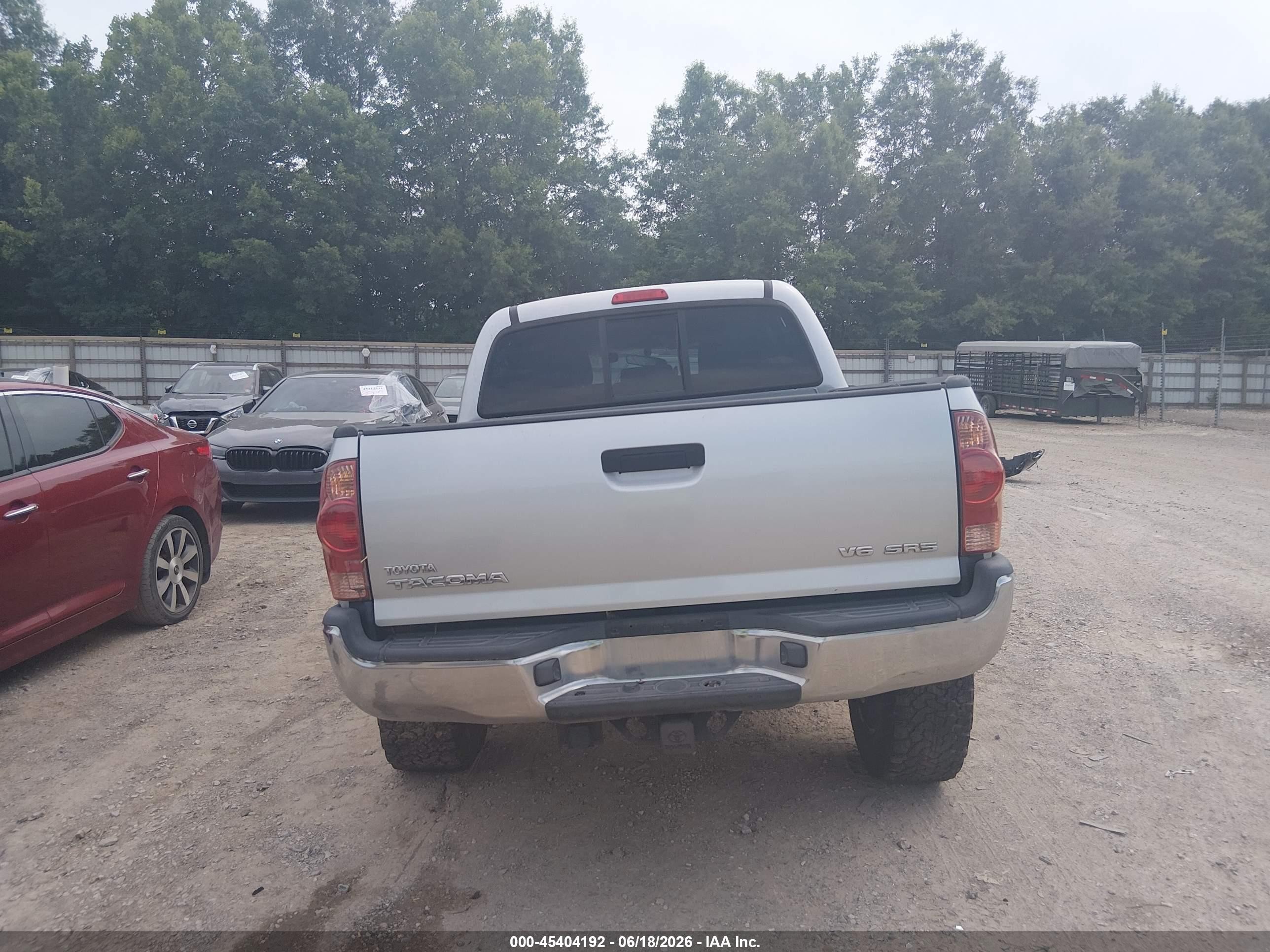 2008 Toyota Tacoma Base V6 Silver vin: 3TMLU42N48M016762
