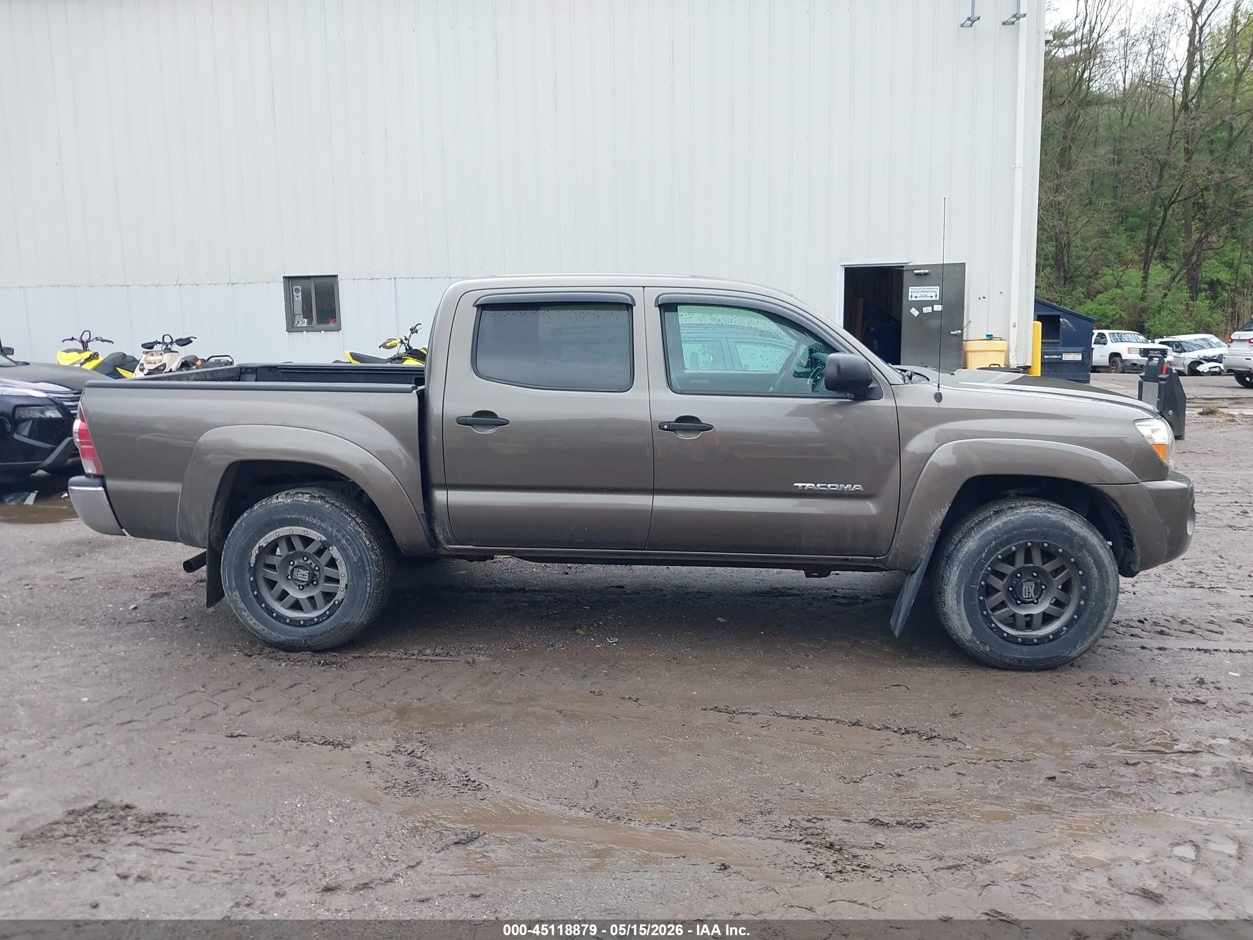 2009 Toyota Tacoma Base V6 Brown vin: 3TMLU42N69M036402