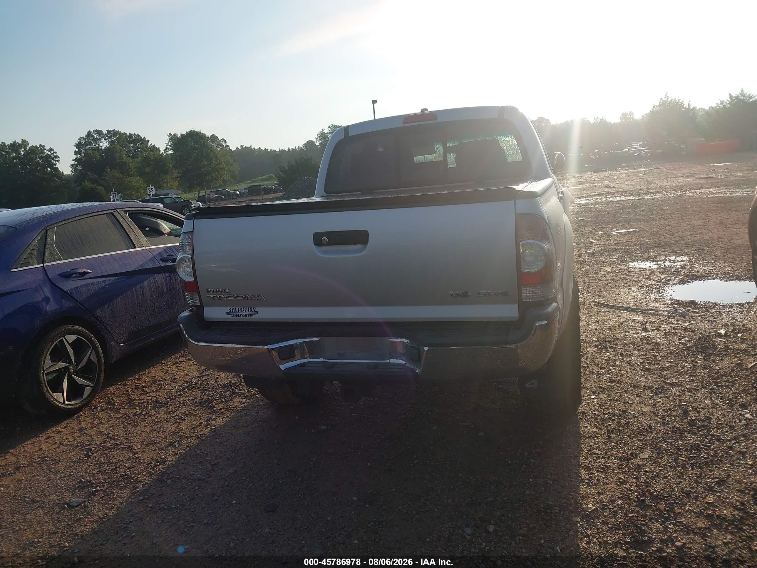 2009 Toyota Tacoma Base V6 Silver vin: 3TMLU42N89M029497