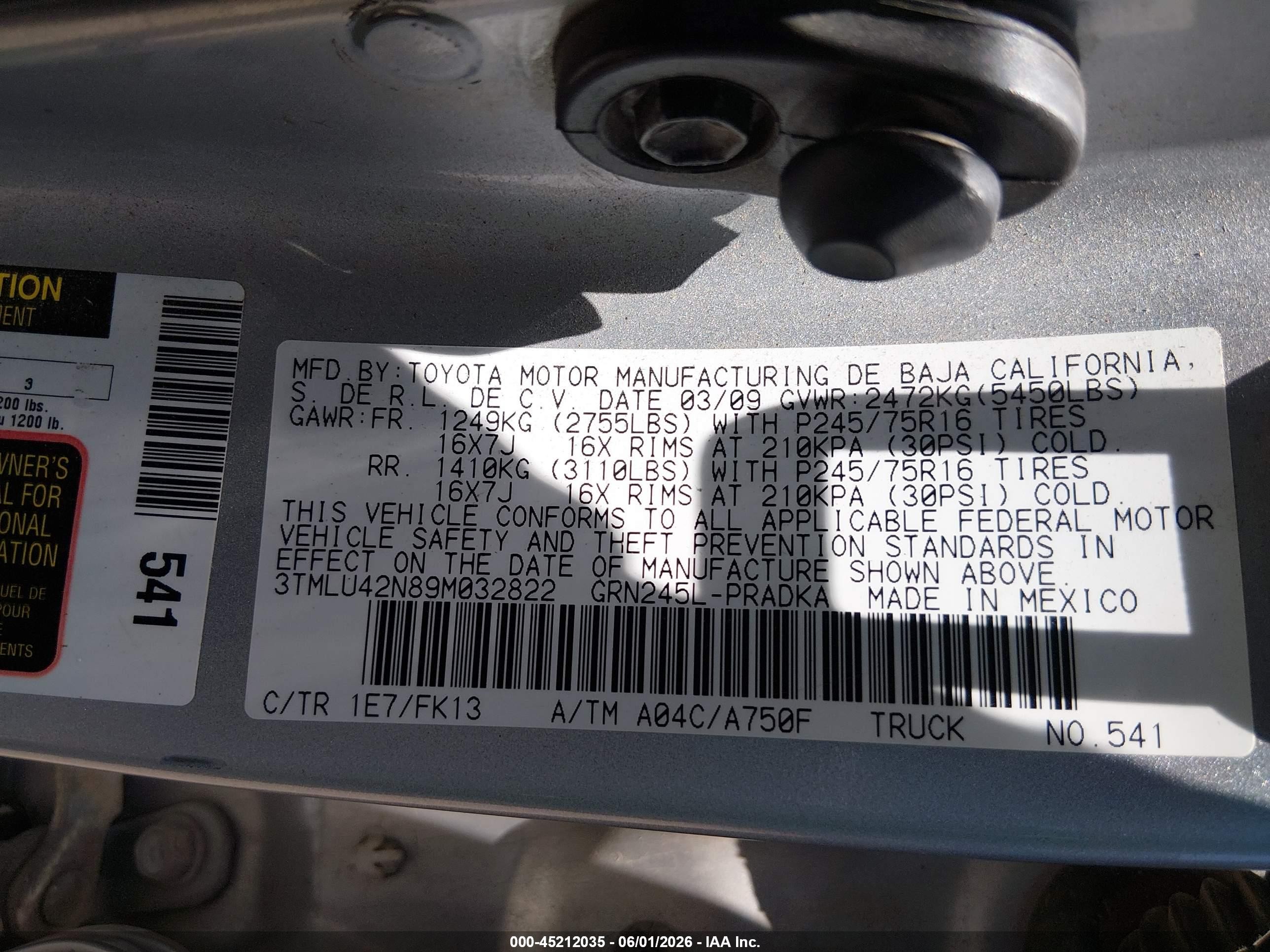 2009 Toyota Tacoma Base V6 Silver vin: 3TMLU42N89M032822