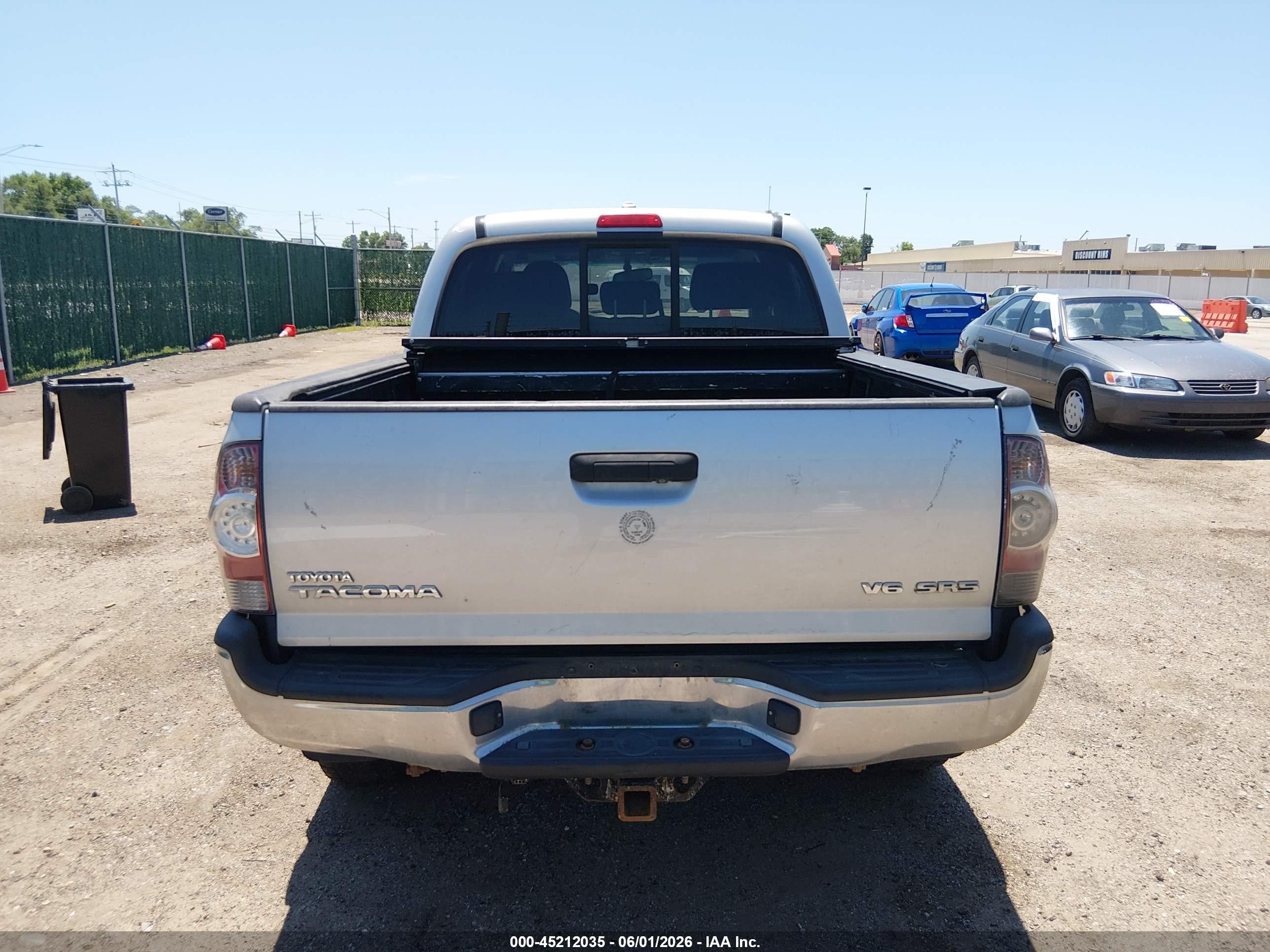 2009 Toyota Tacoma Base V6 Silver vin: 3TMLU42N89M032822