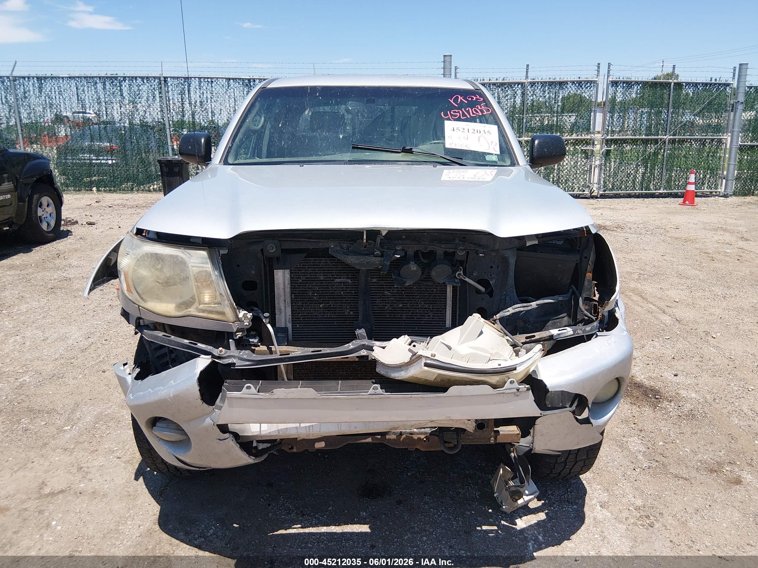 2009 Toyota Tacoma Base V6 Silver vin: 3TMLU42N89M032822