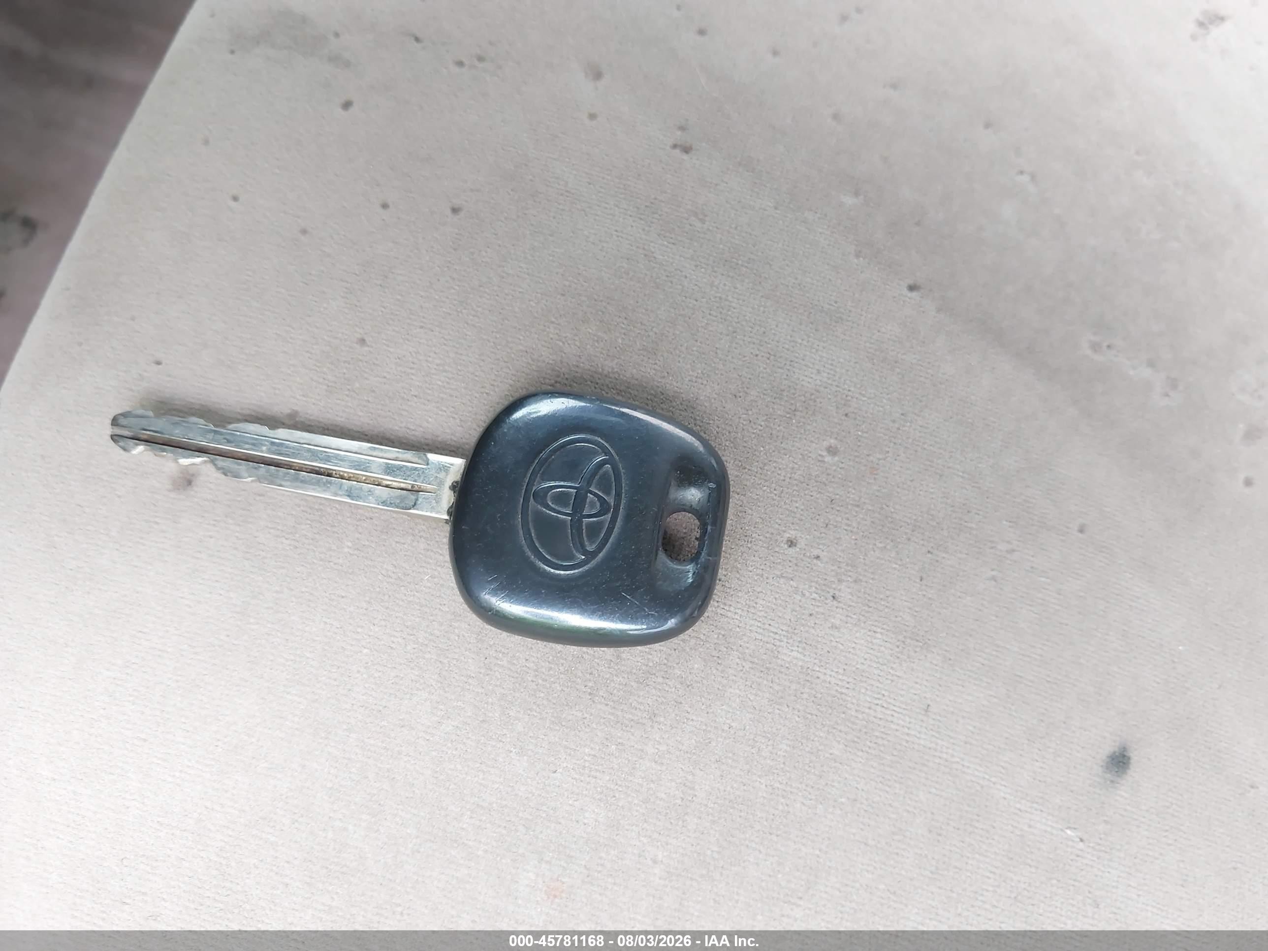 2005 Toyota Tacoma Base V6 Золотой vin: 3TMLU42N95M002786
