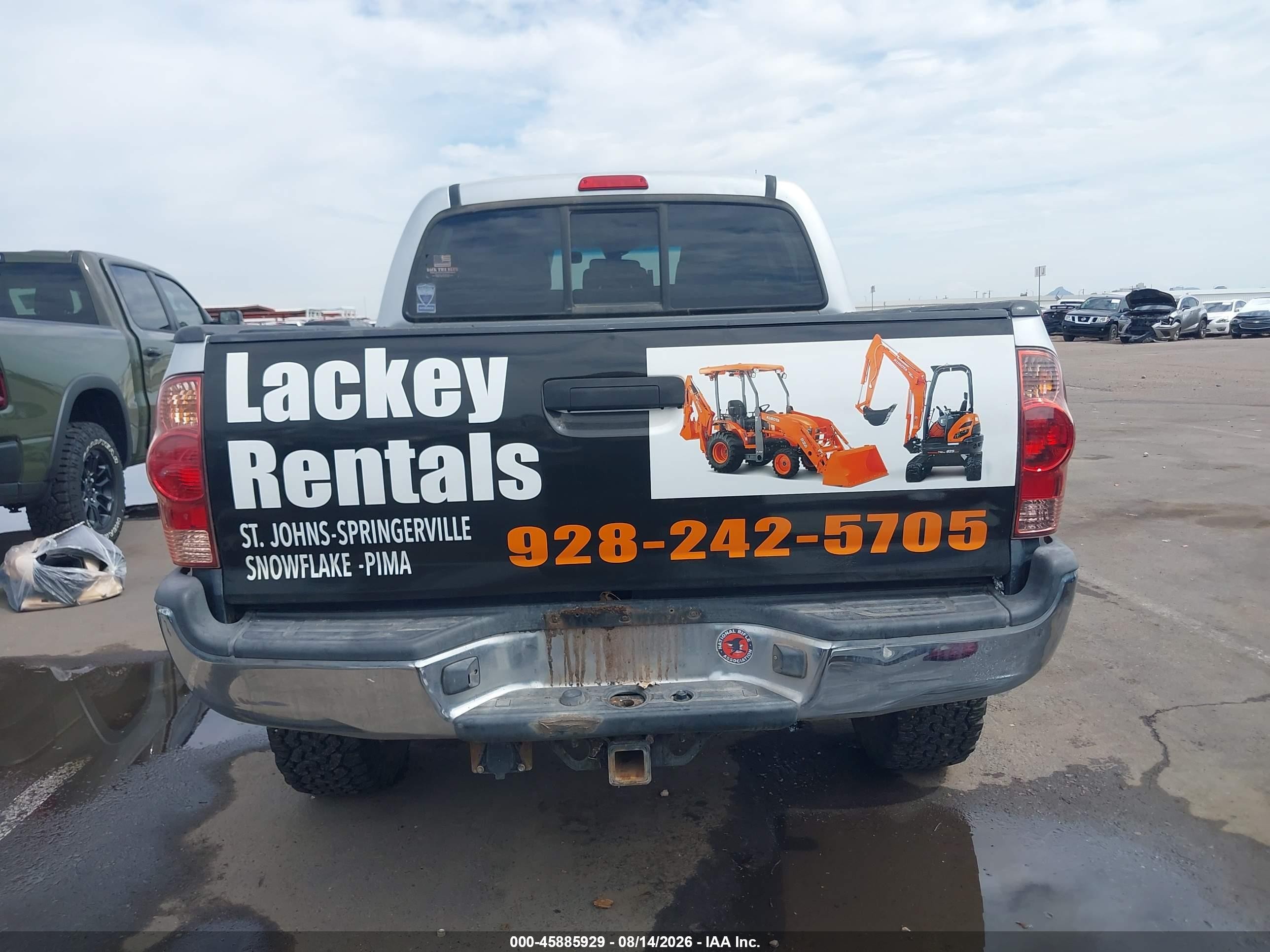 2008 Toyota Tacoma Base V6 Silver vin: 3TMLU42N98M018605