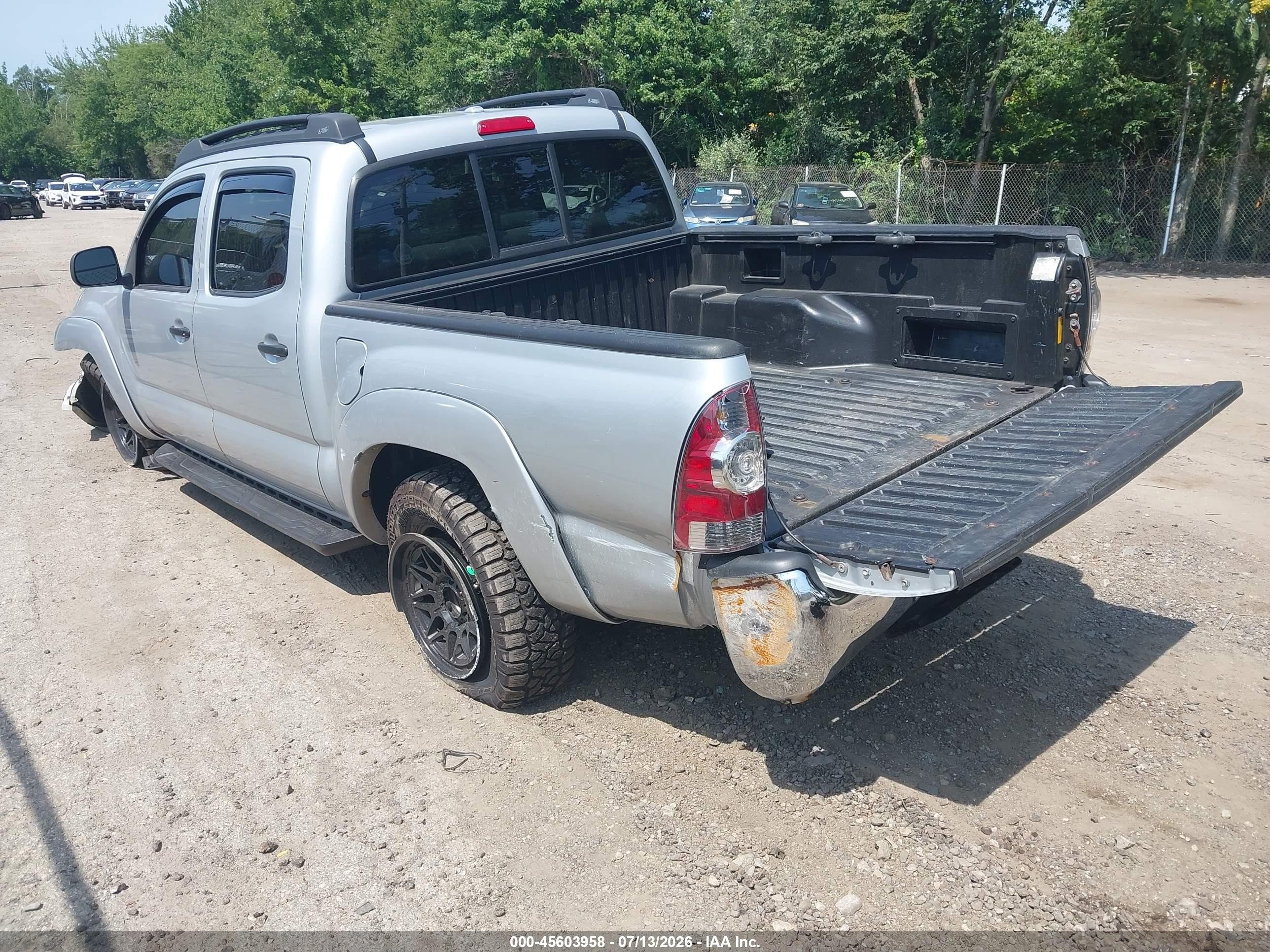 2009 Toyota Tacoma Base V6 Silver vin: 3TMLU42N99M020310