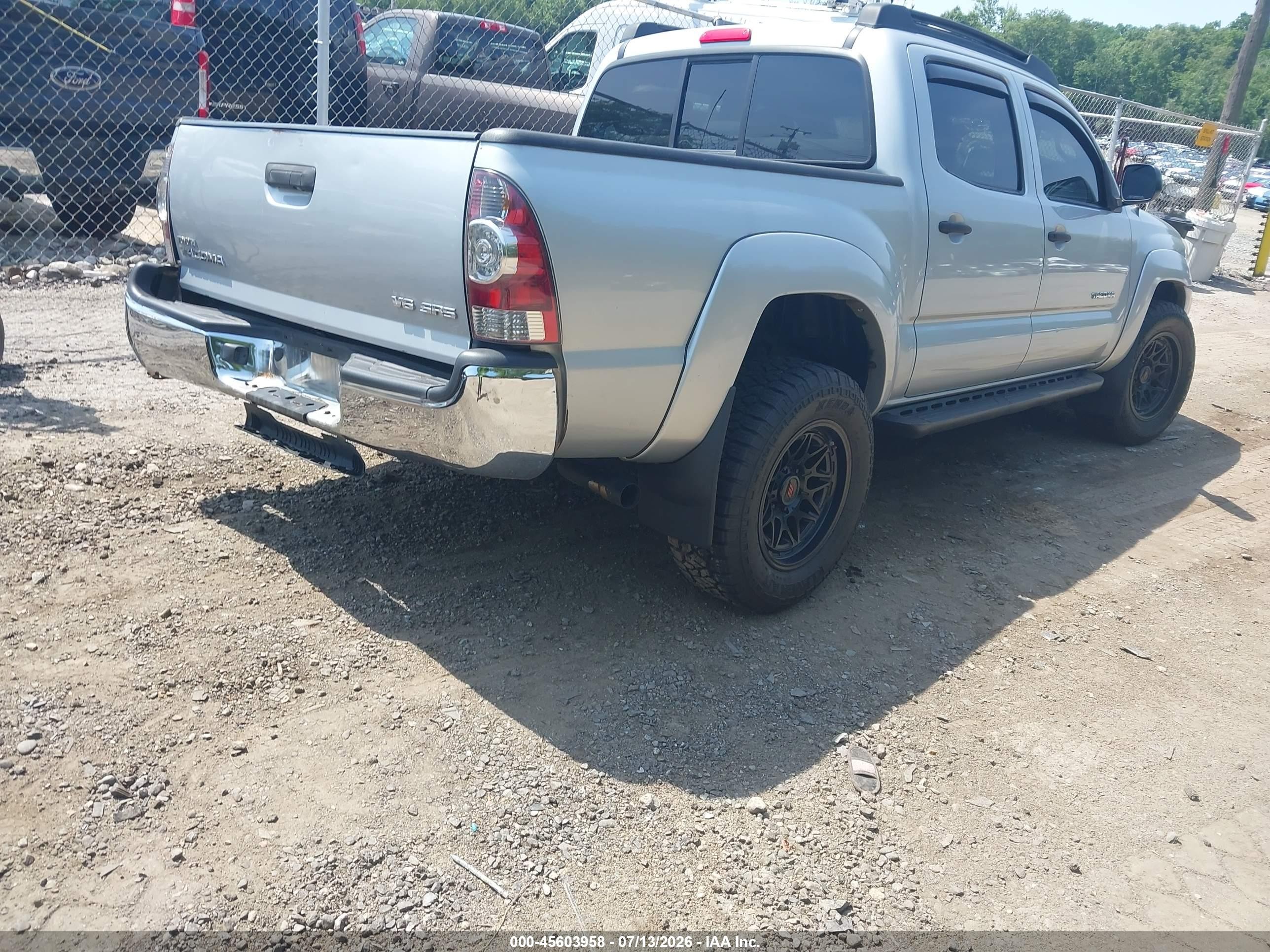 2009 Toyota Tacoma Base V6 Silver vin: 3TMLU42N99M020310