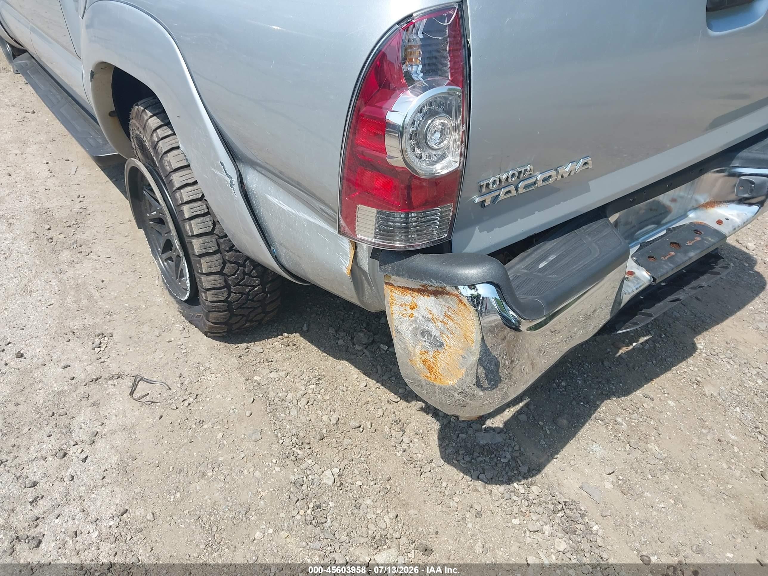 2009 Toyota Tacoma Base V6 Silver vin: 3TMLU42N99M020310