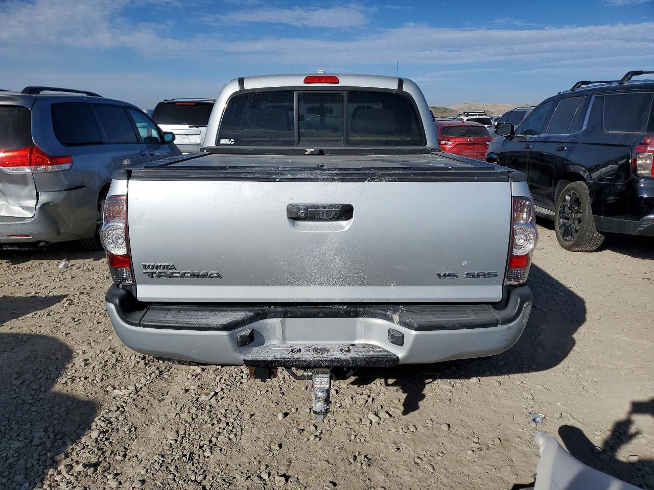 2009 Toyota Tacoma Double Cab Silver vin: 3TMLU42N99M032506