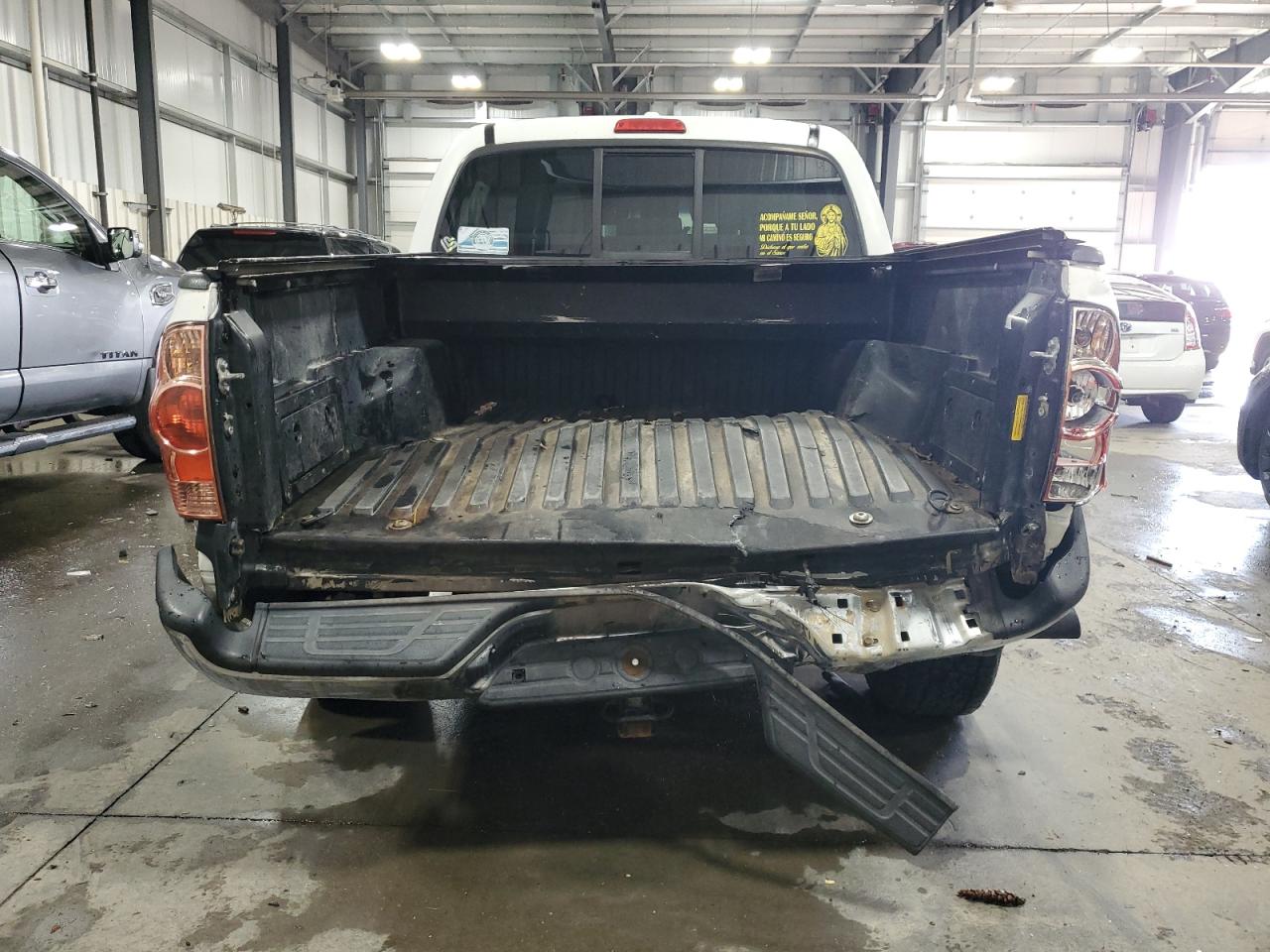 2009 Toyota Tacoma Double Cab White vin: 3TMLU42NX9M024494