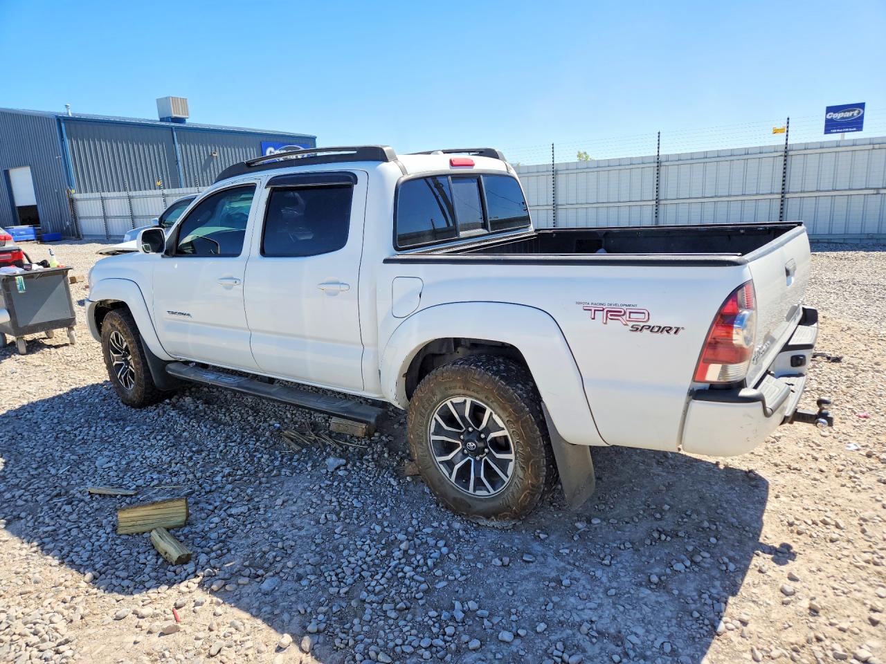 2009 Toyota Tacoma Double Cab White vin: 3TMLU42NX9M027959