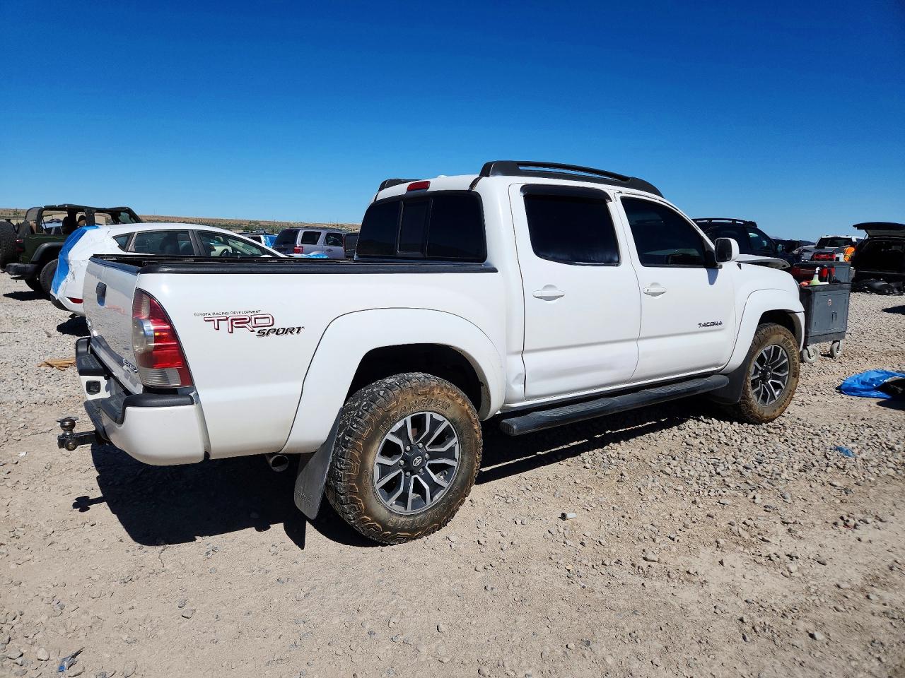 2009 Toyota Tacoma Double Cab White vin: 3TMLU42NX9M027959
