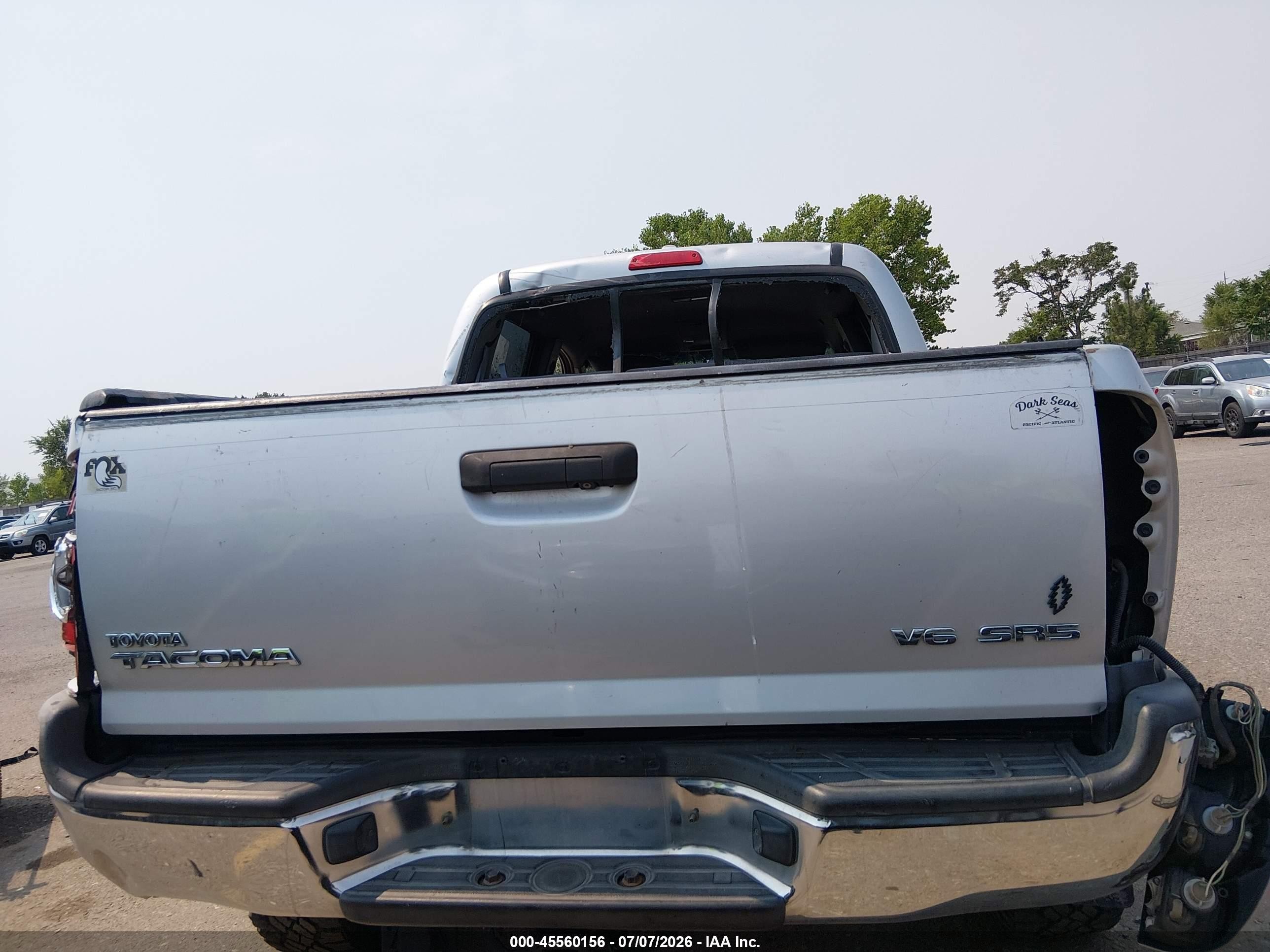 2010 Toyota Tacoma Base V6 Silver vin: 3TMLU4EN0AM038128