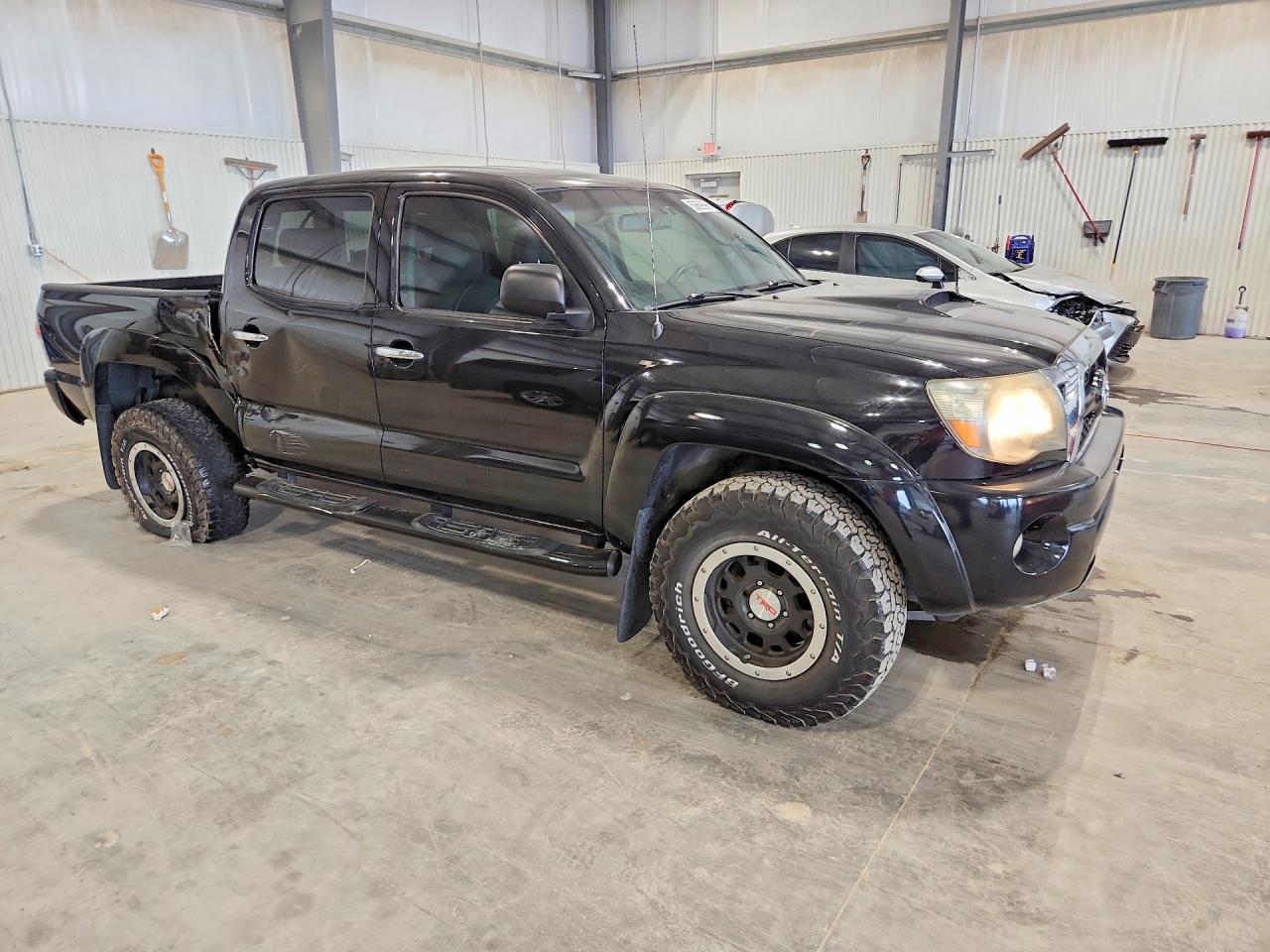 2011 Toyota Tacoma Black vin: 3TMLU4EN0BM061586