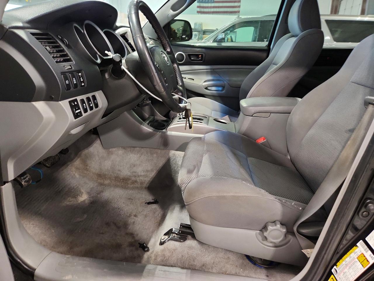 2011 Toyota Tacoma Black vin: 3TMLU4EN0BM061586