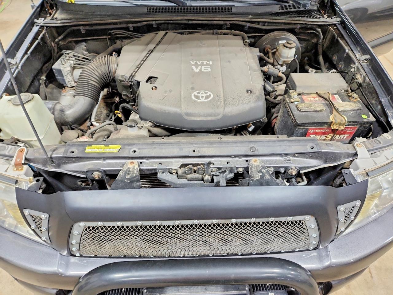2011 Toyota Tacoma Double Cab Серый vin: 3TMLU4EN0BM064472