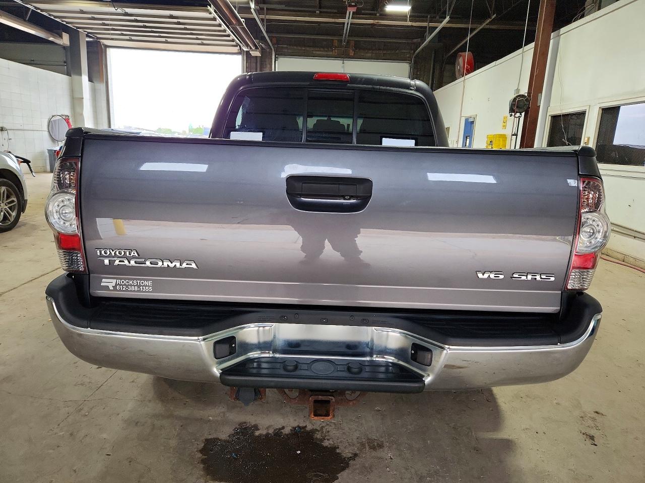 2011 Toyota Tacoma Double Cab Серый vin: 3TMLU4EN0BM064472