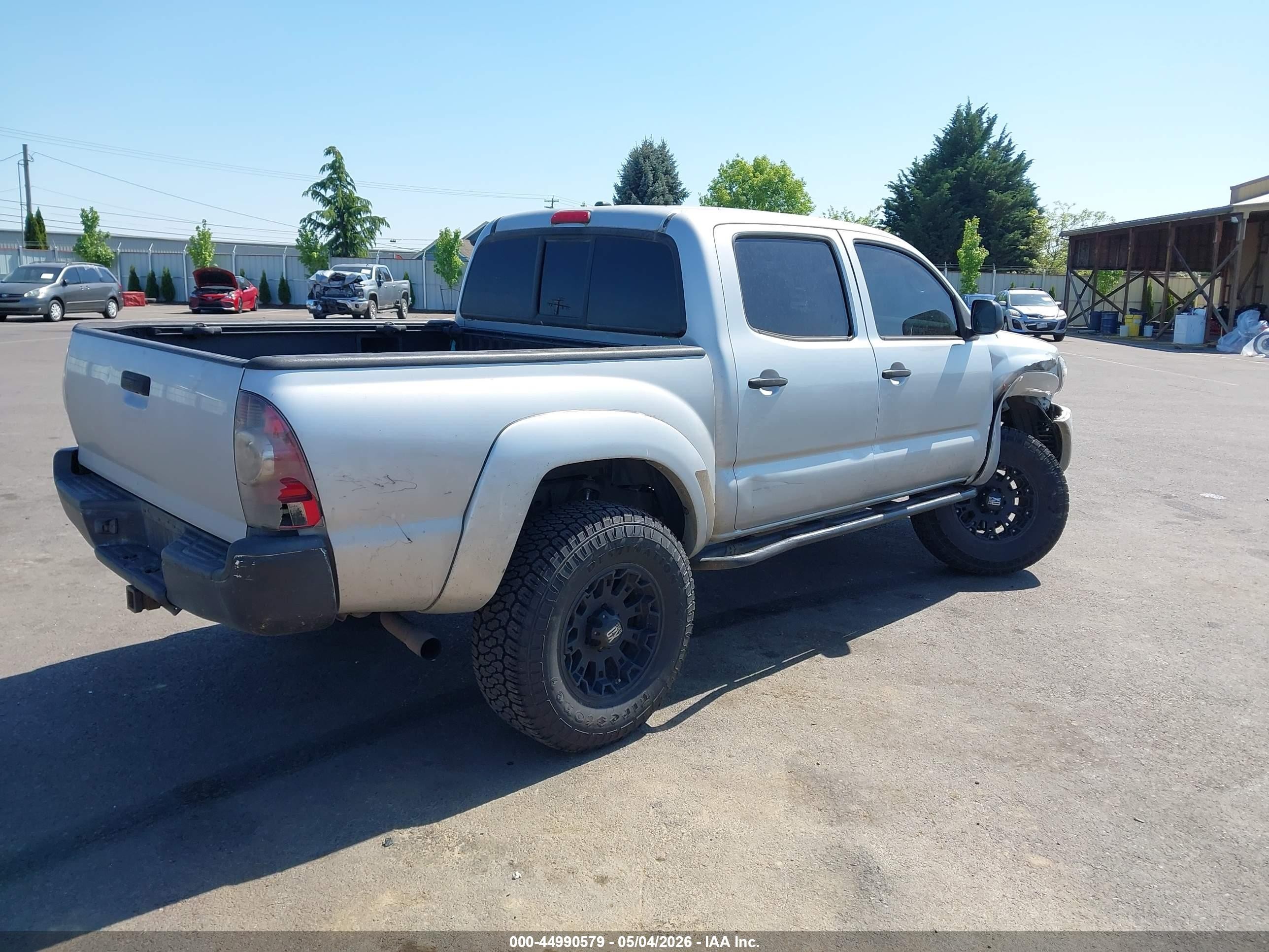 2011 Toyota Tacoma Base V6 Silver vin: 3TMLU4EN0BM071065