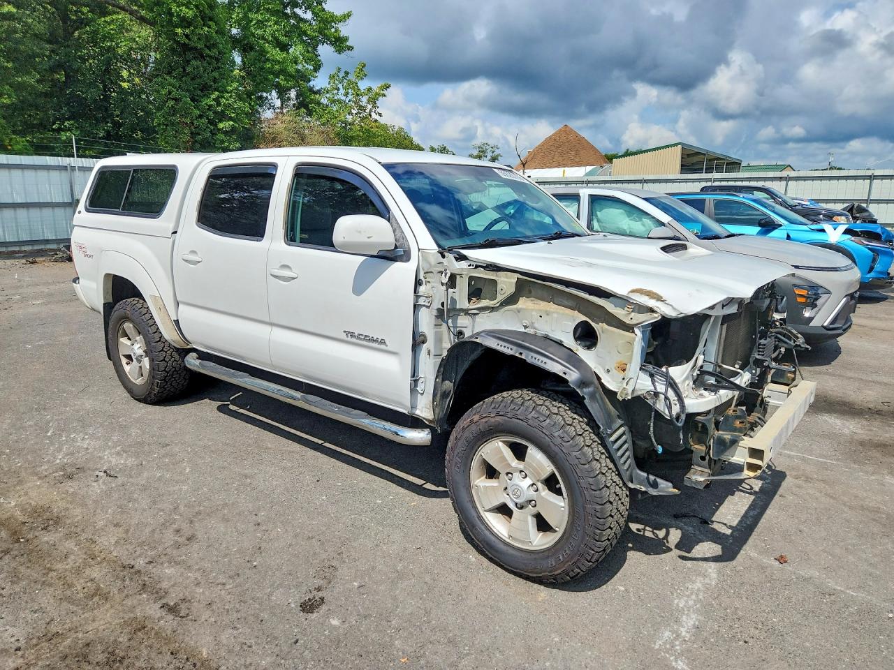 2011 Toyota Tacoma V6 White vin: 3TMLU4EN0BM078565