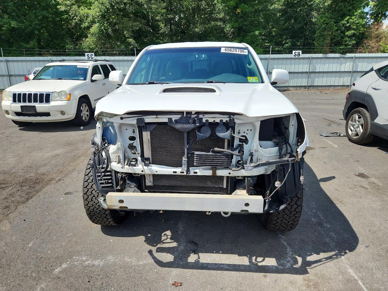 2011 Toyota Tacoma V6 White vin: 3TMLU4EN0BM078565