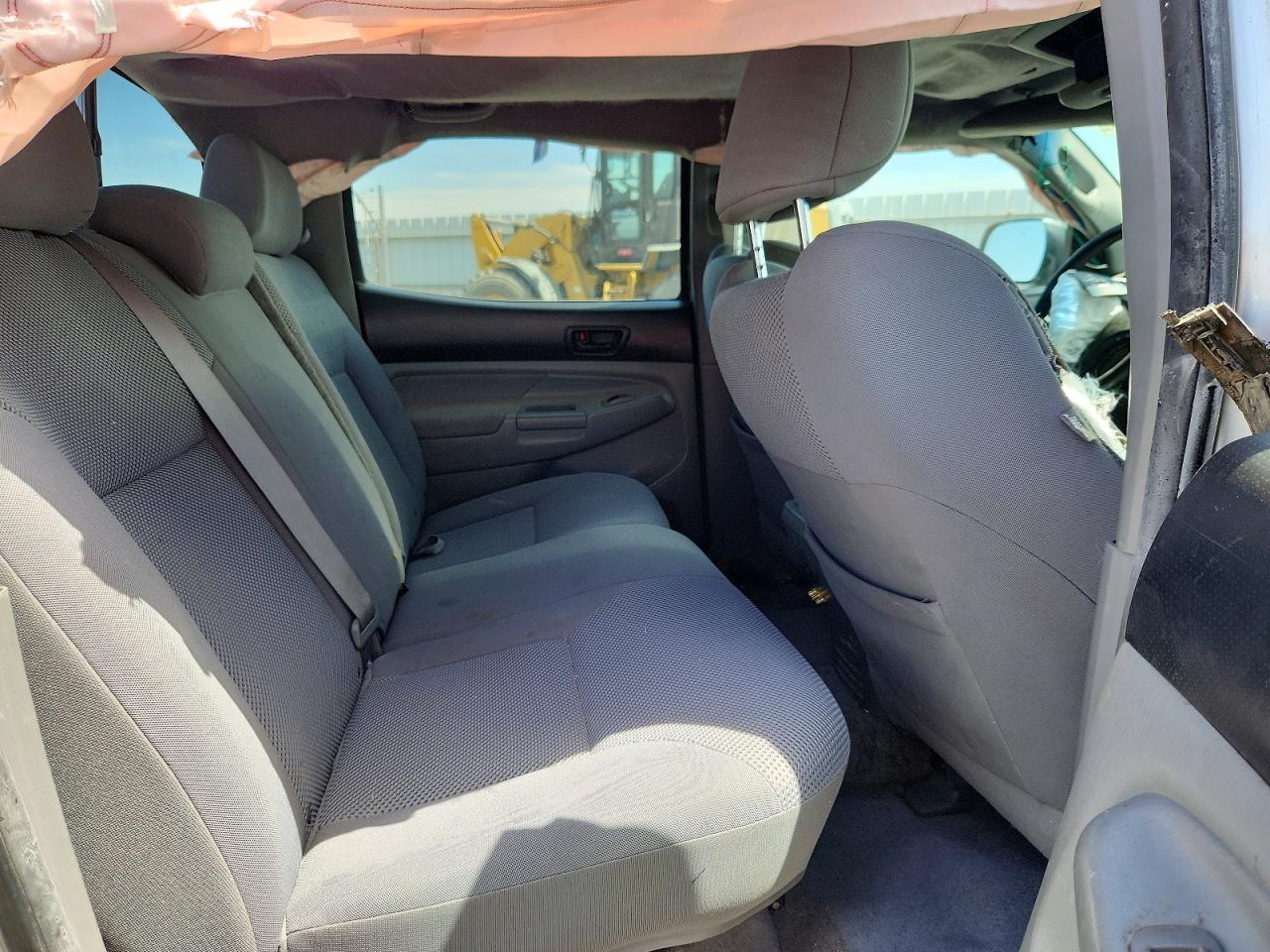 2011 Toyota Tacoma V6 Silver vin: 3TMLU4EN0BM080011