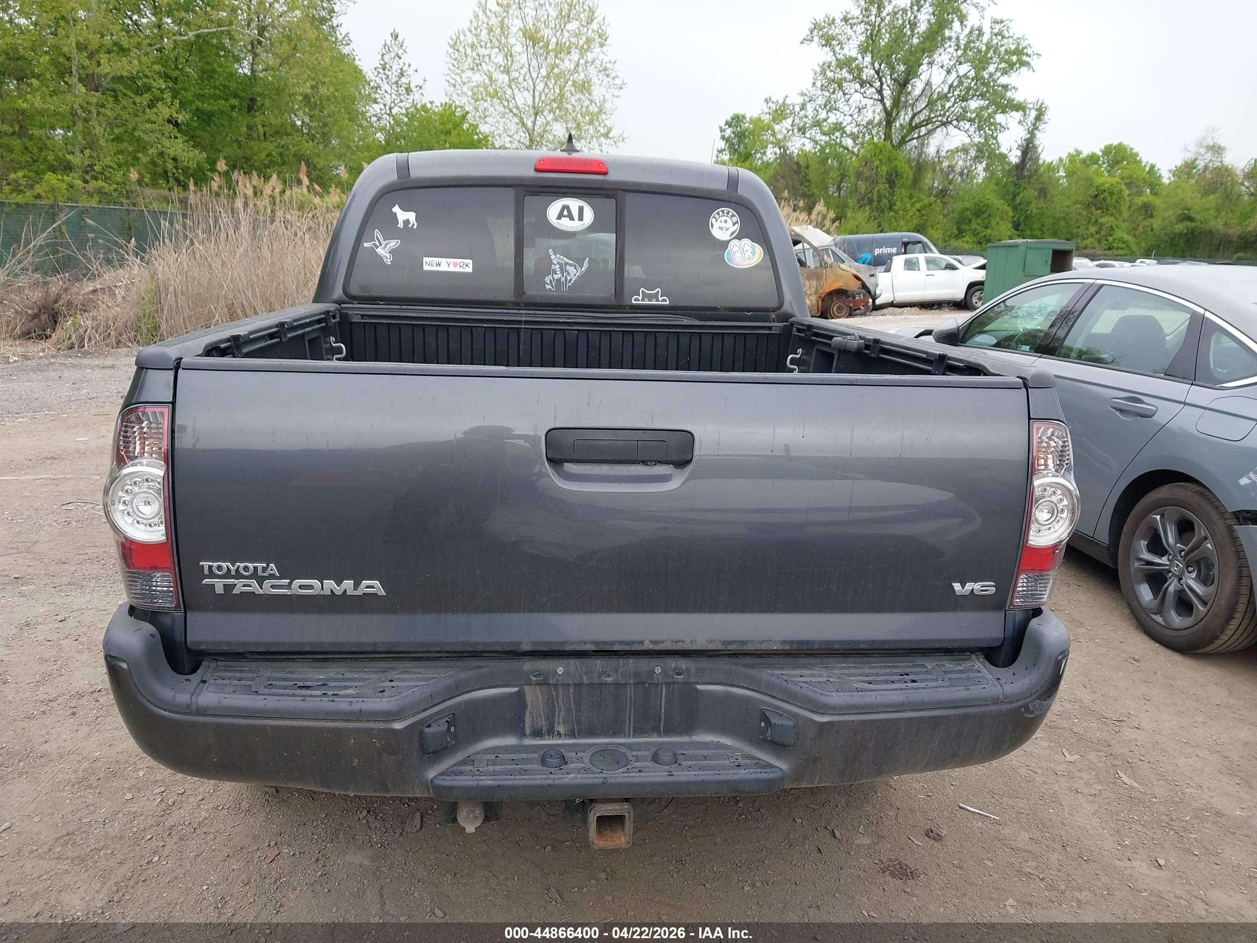 2012 Toyota Tacoma Base V6 Black vin: 3TMLU4EN0CM098574