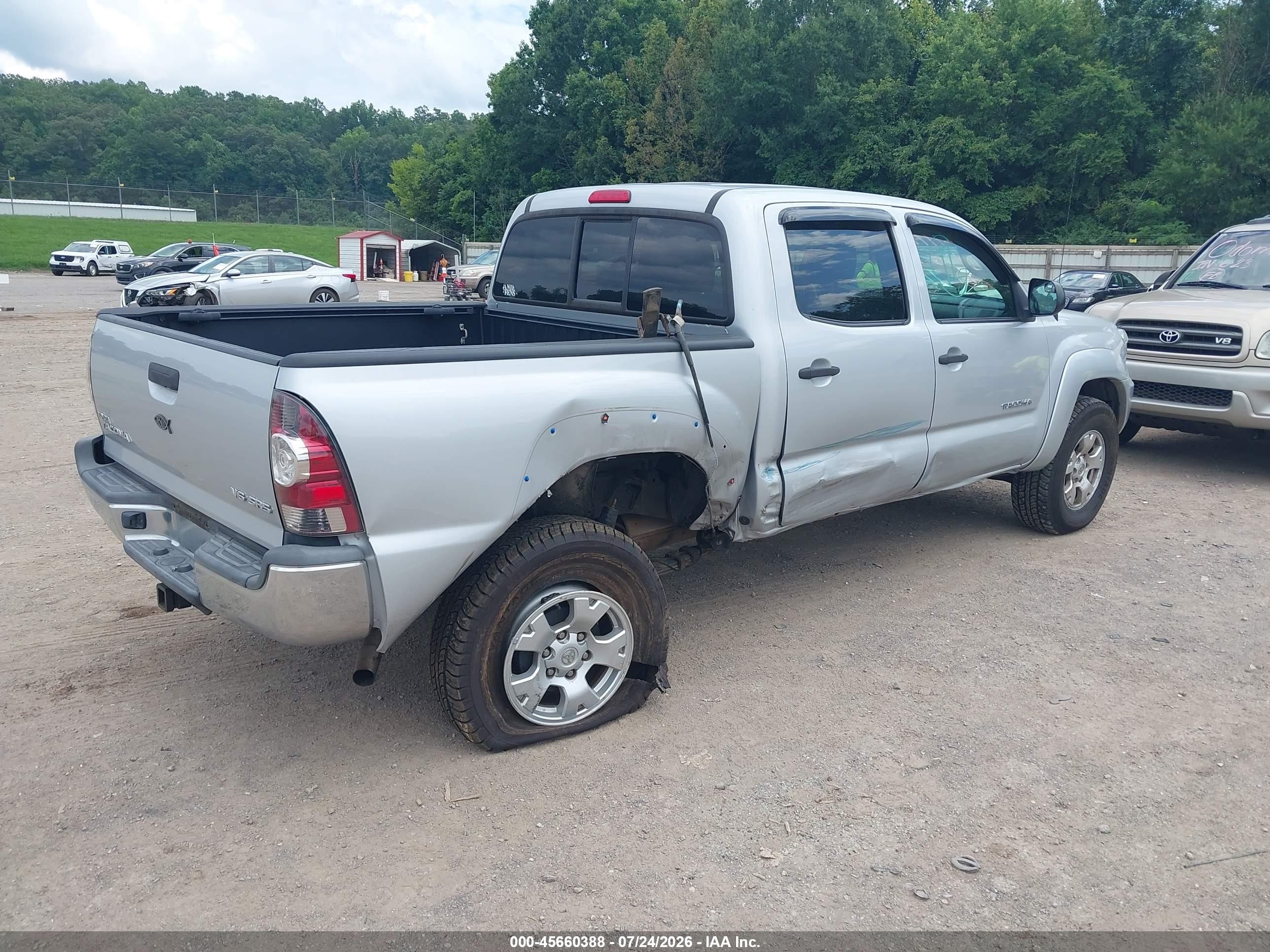 2013 Toyota Tacoma Base V6 Silver vin: 3TMLU4EN0DM105525