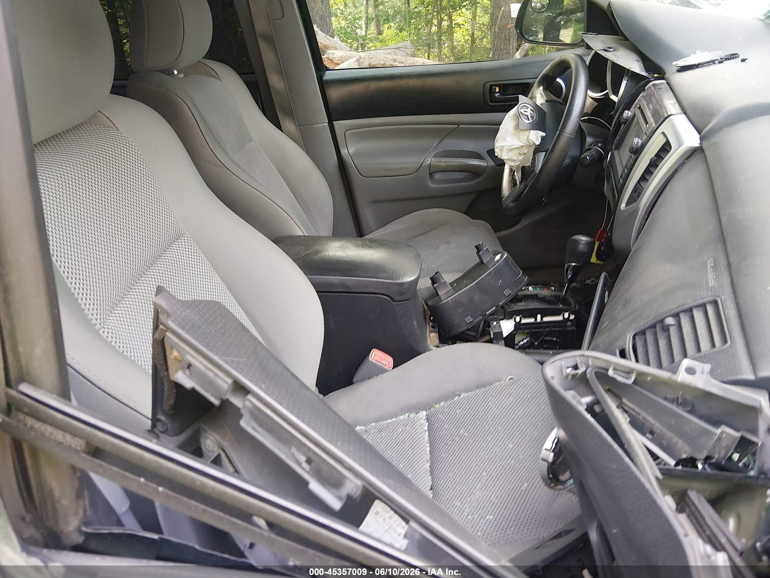 2013 Toyota Tacoma Base V6 Black vin: 3TMLU4EN0DM109638