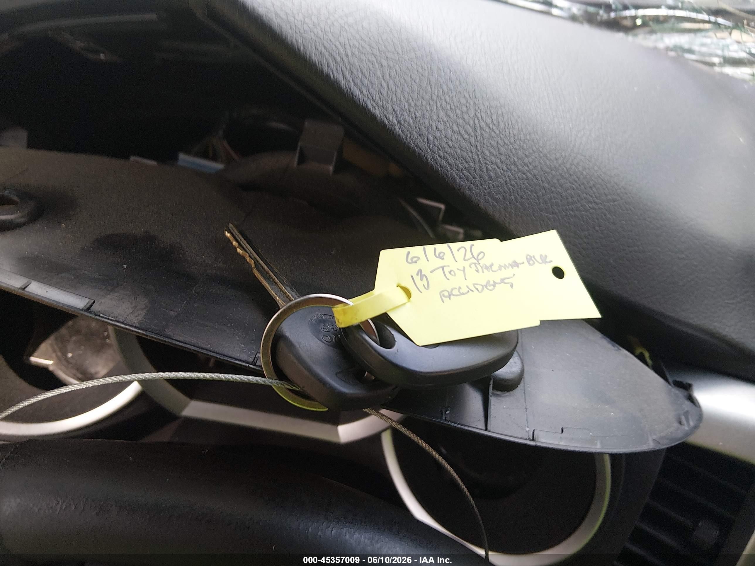 2013 Toyota Tacoma Base V6 Black vin: 3TMLU4EN0DM109638