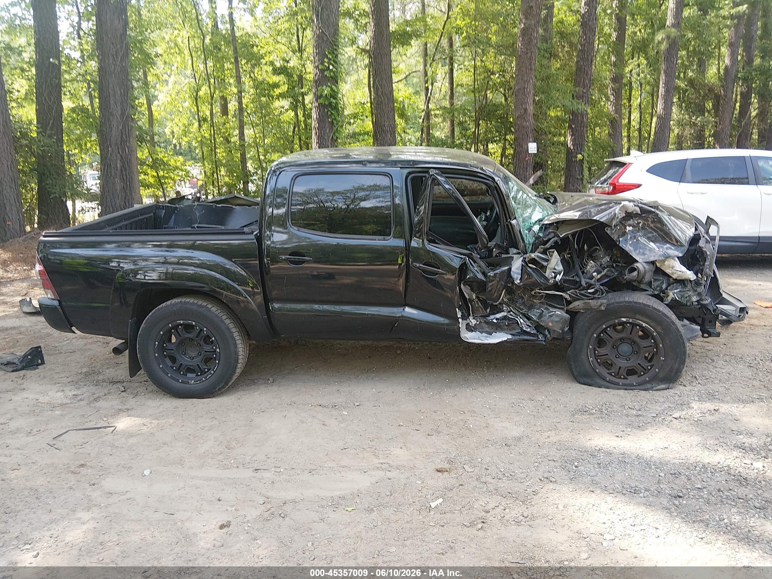 2013 Toyota Tacoma Base V6 Black vin: 3TMLU4EN0DM109638