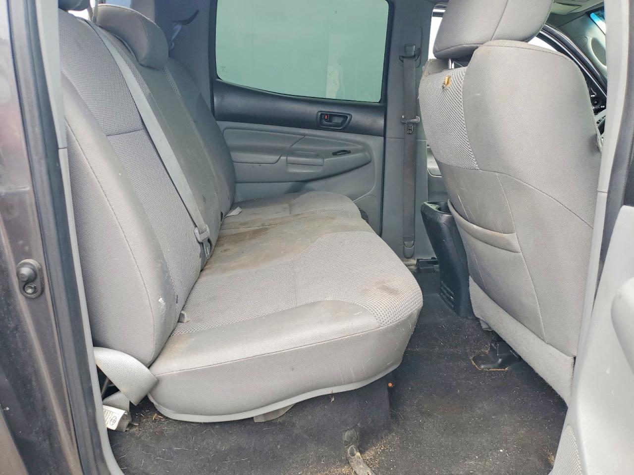 2013 Toyota Tacoma Double Cab Серый vin: 3TMLU4EN0DM110840