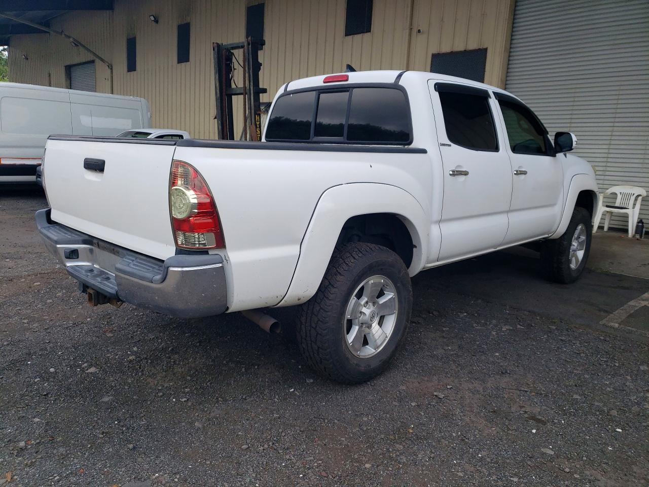 2013 Toyota Tacoma Double Cab Белый vin: 3TMLU4EN0DM111907