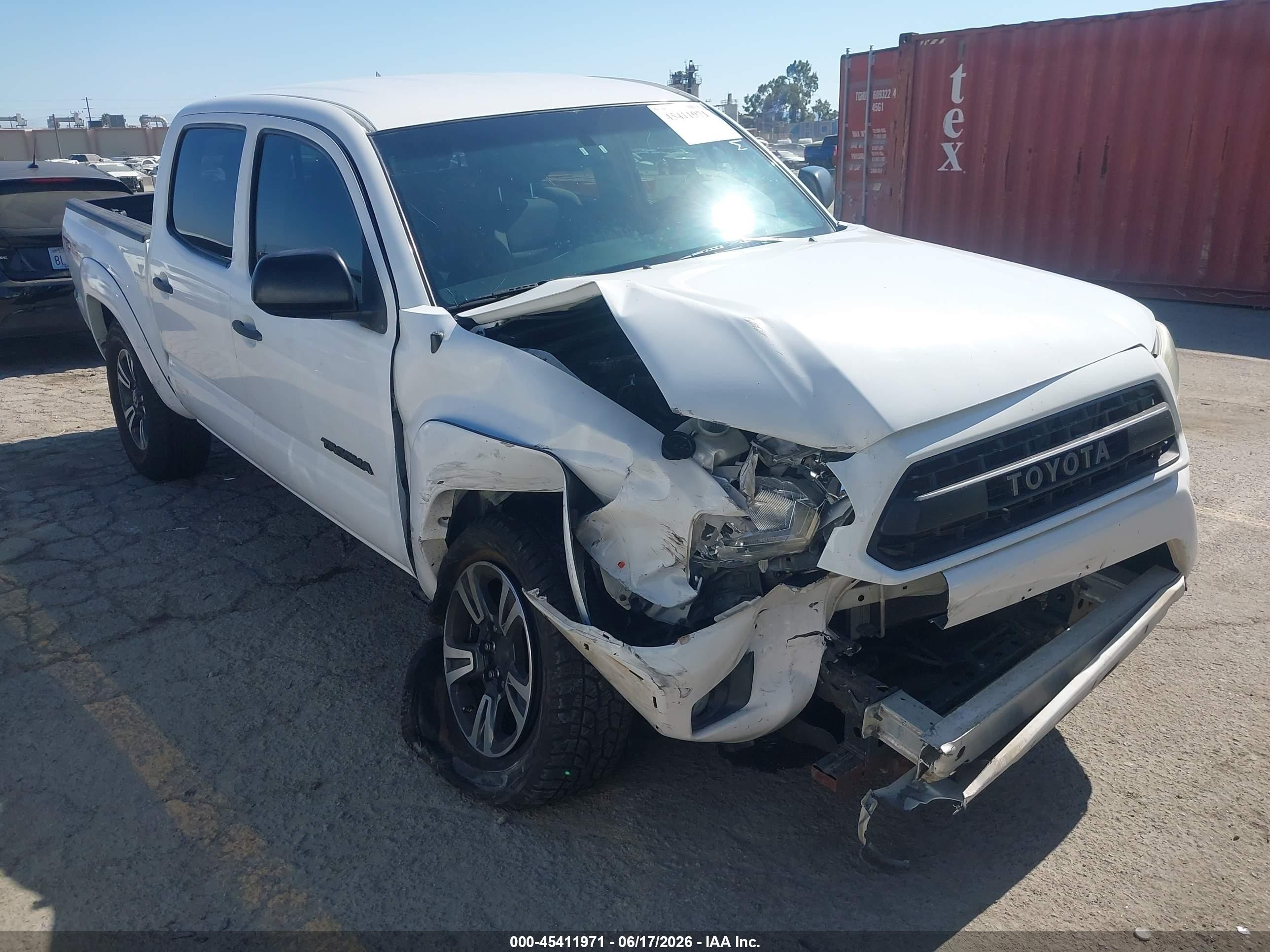 2013 Toyota Tacoma Base V6 White vin: 3TMLU4EN0DM120610
