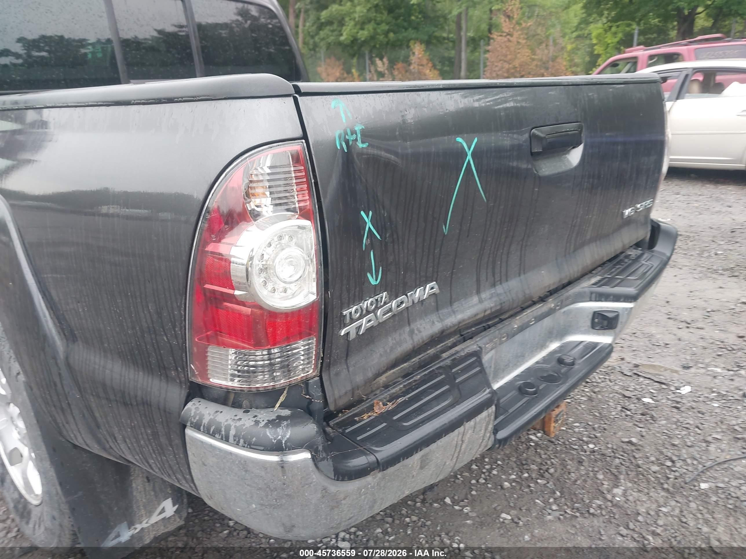 2013 Toyota Tacoma Base V6 Gray vin: 3TMLU4EN0DM123071