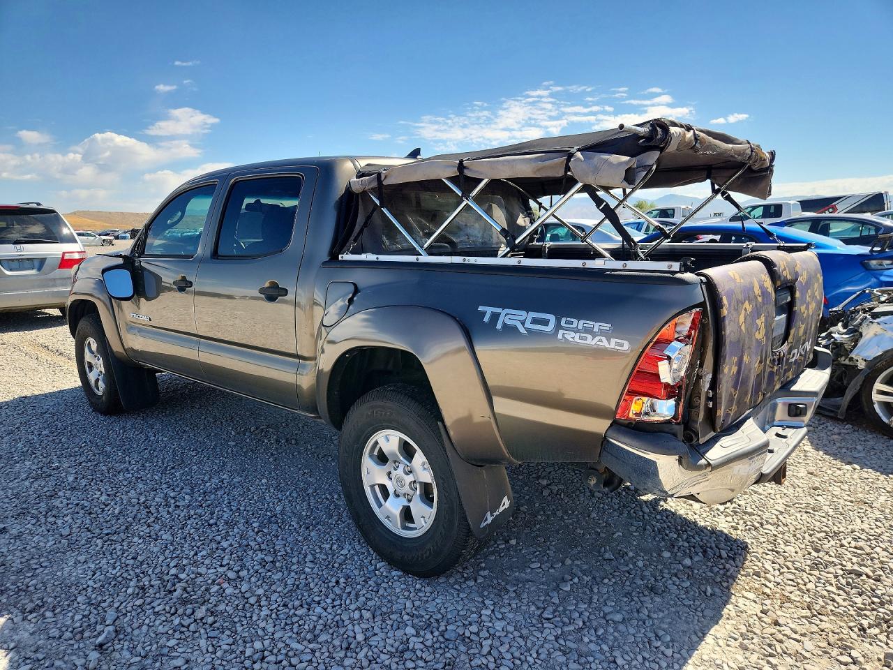 2014 Toyota Tacoma Double Cab Silver vin: 3TMLU4EN0EM137683