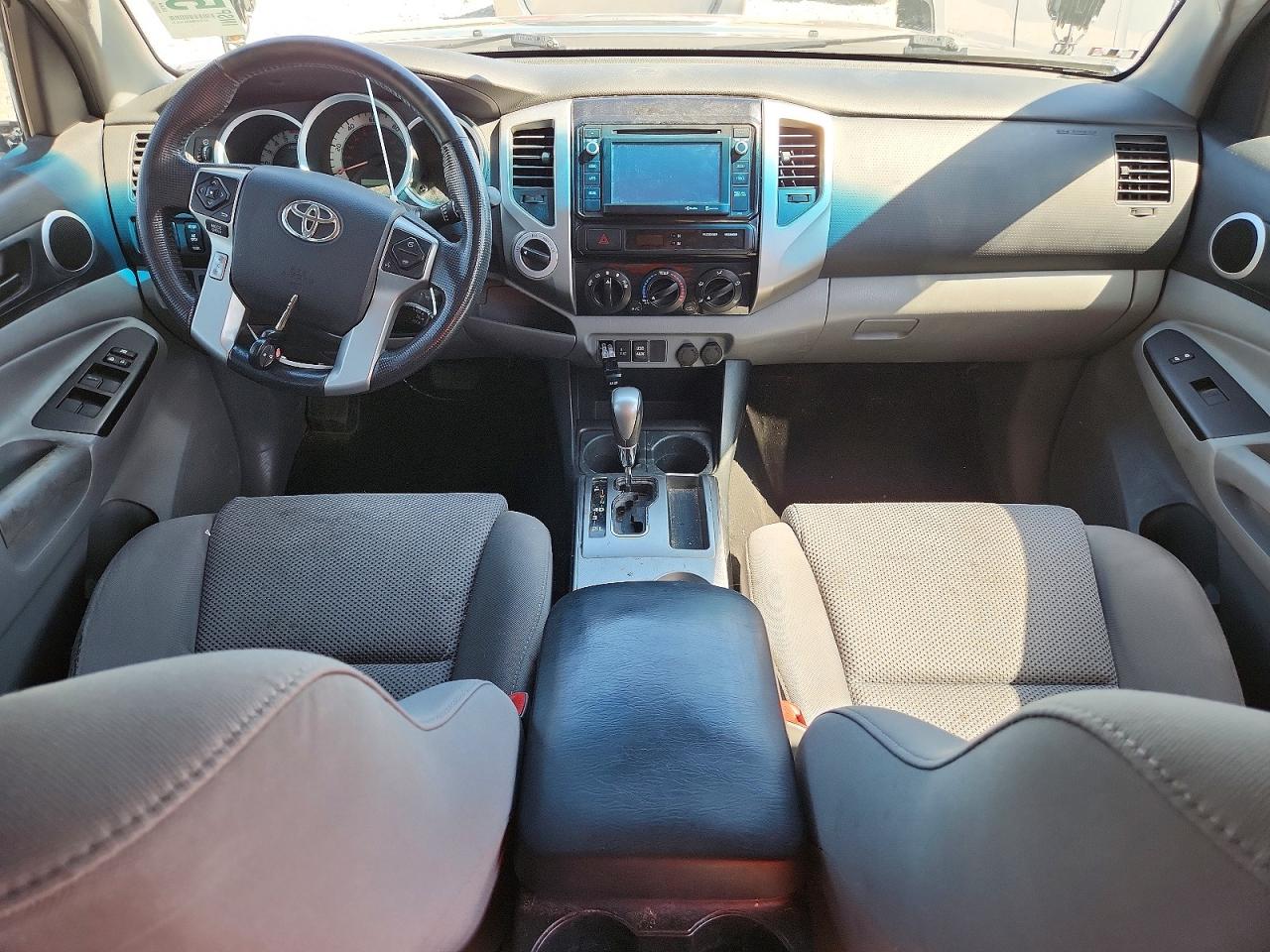 2014 Toyota Tacoma Double Cab Silver vin: 3TMLU4EN0EM137683