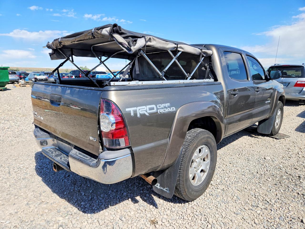 2014 Toyota Tacoma Double Cab Silver vin: 3TMLU4EN0EM137683