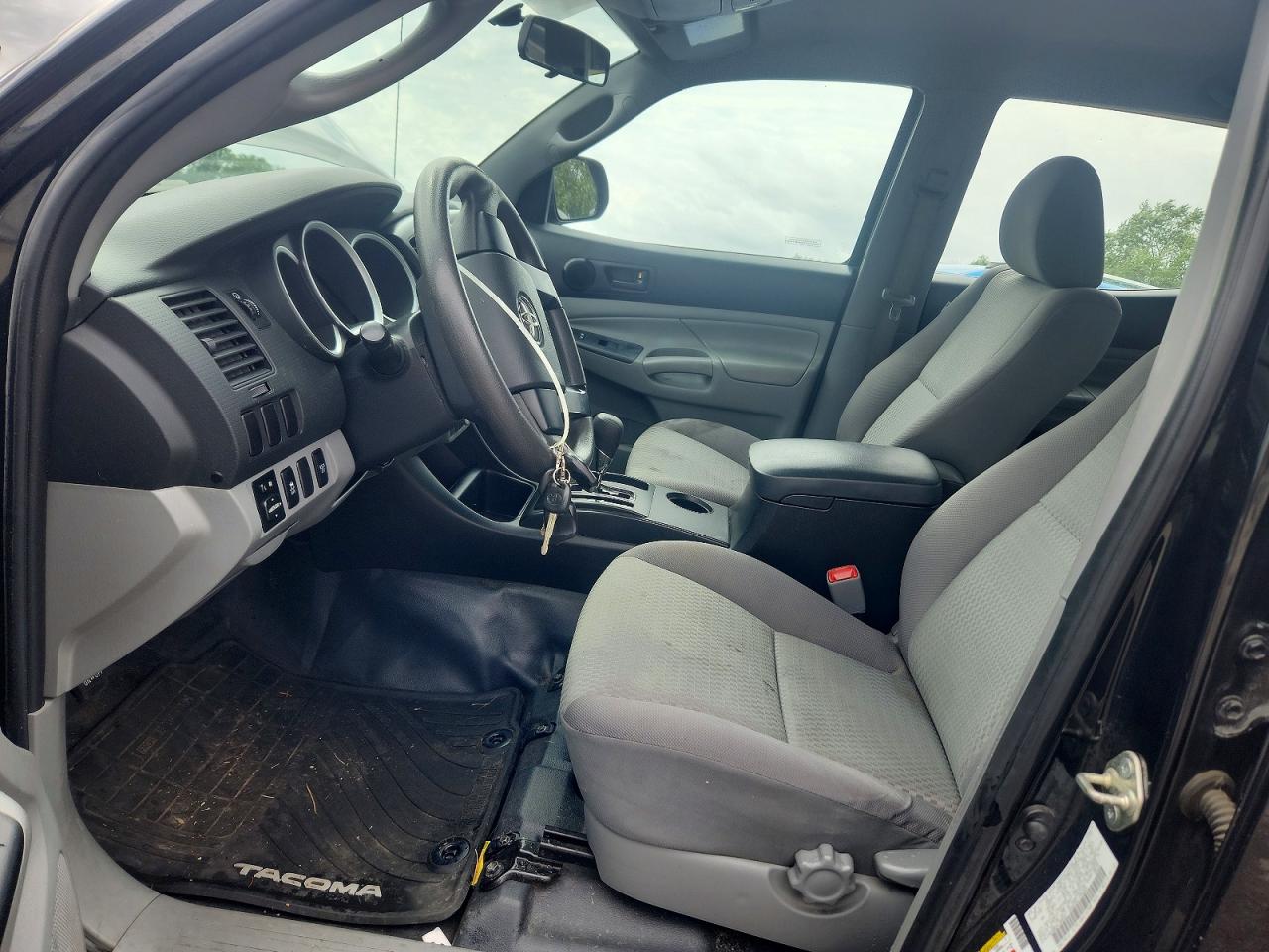 2014 Toyota Tacoma V6 Black vin: 3TMLU4EN0EM140552