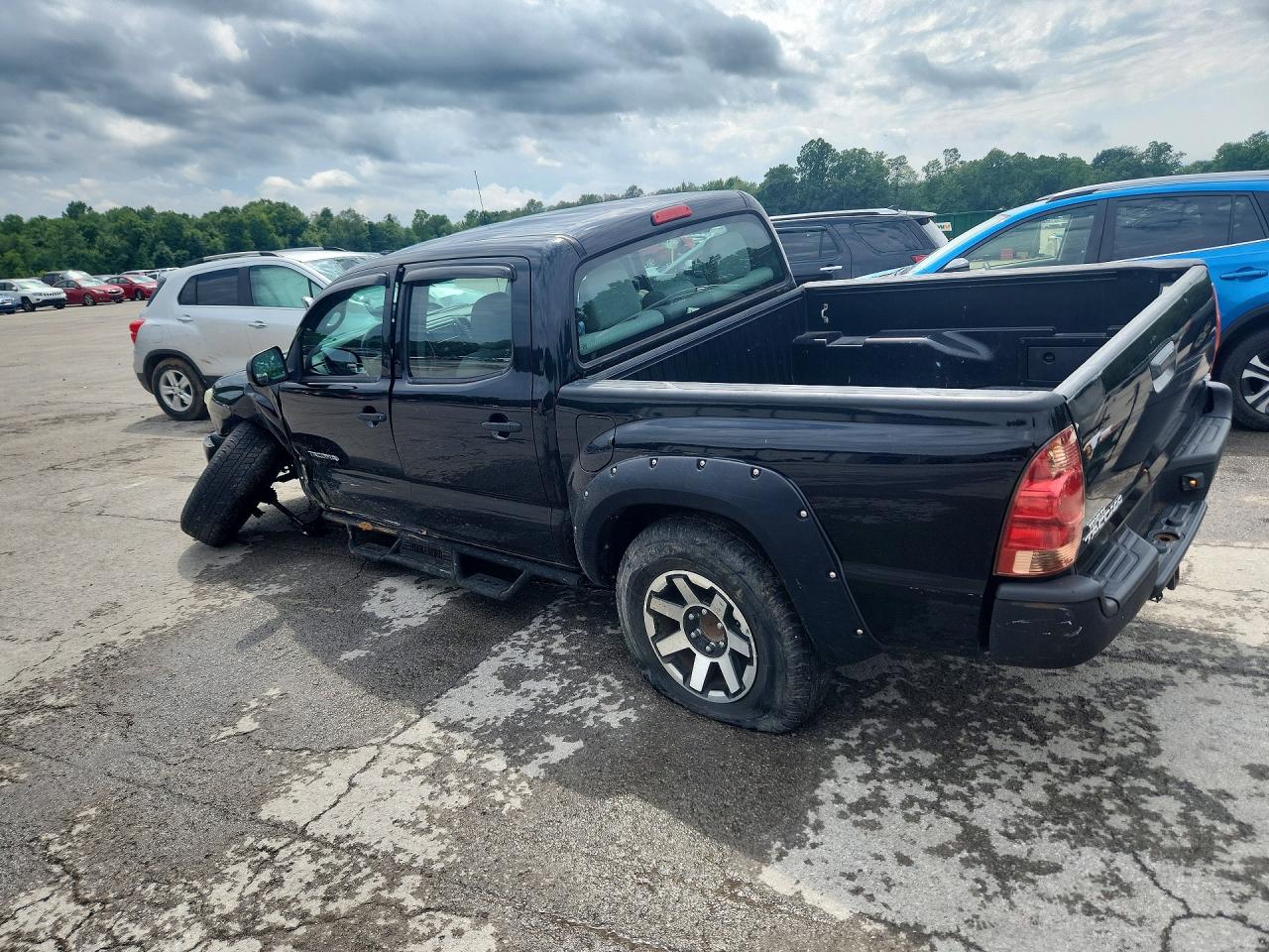 2014 Toyota Tacoma V6 Black vin: 3TMLU4EN0EM140552