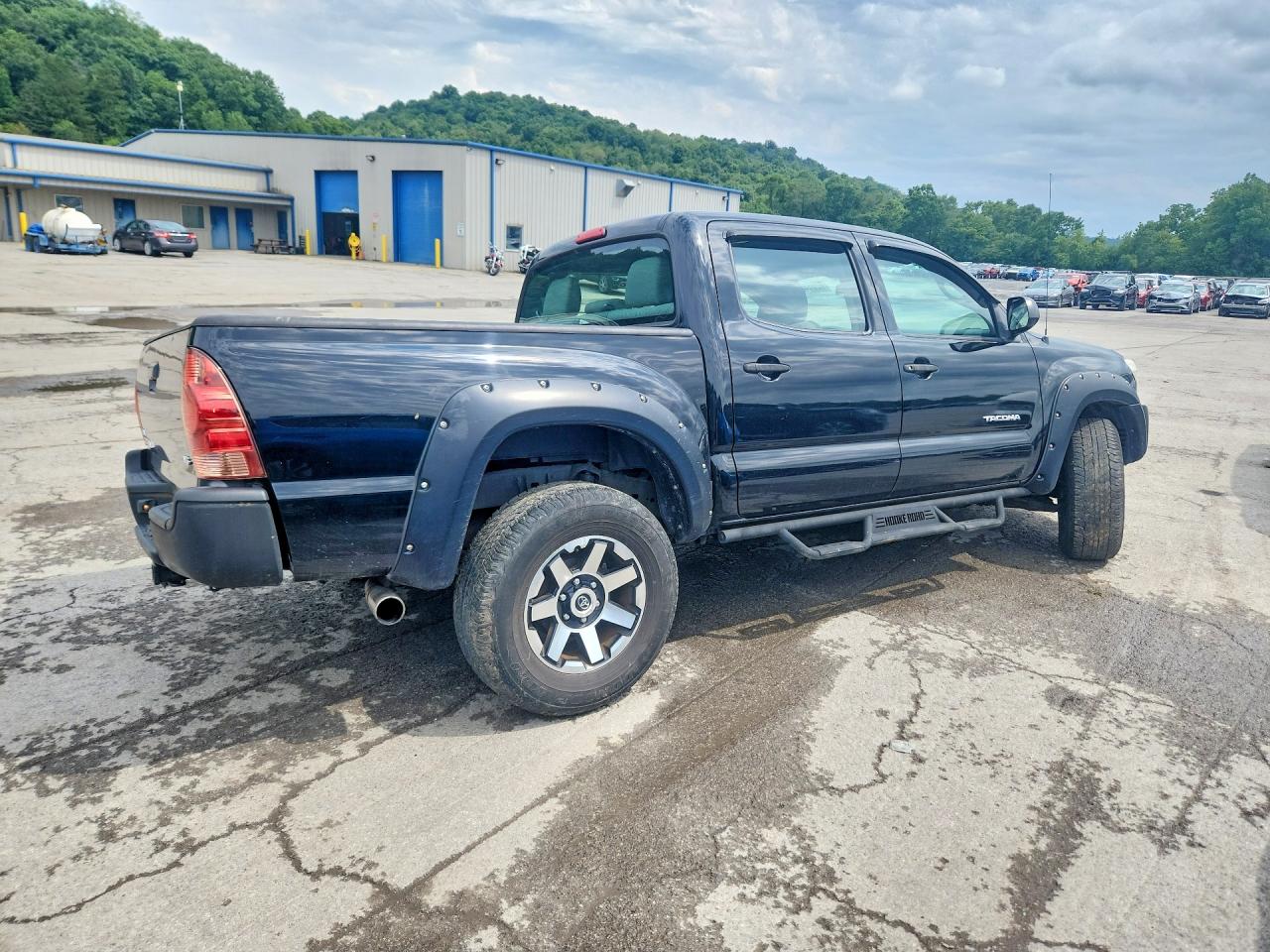 2014 Toyota Tacoma V6 Black vin: 3TMLU4EN0EM140552