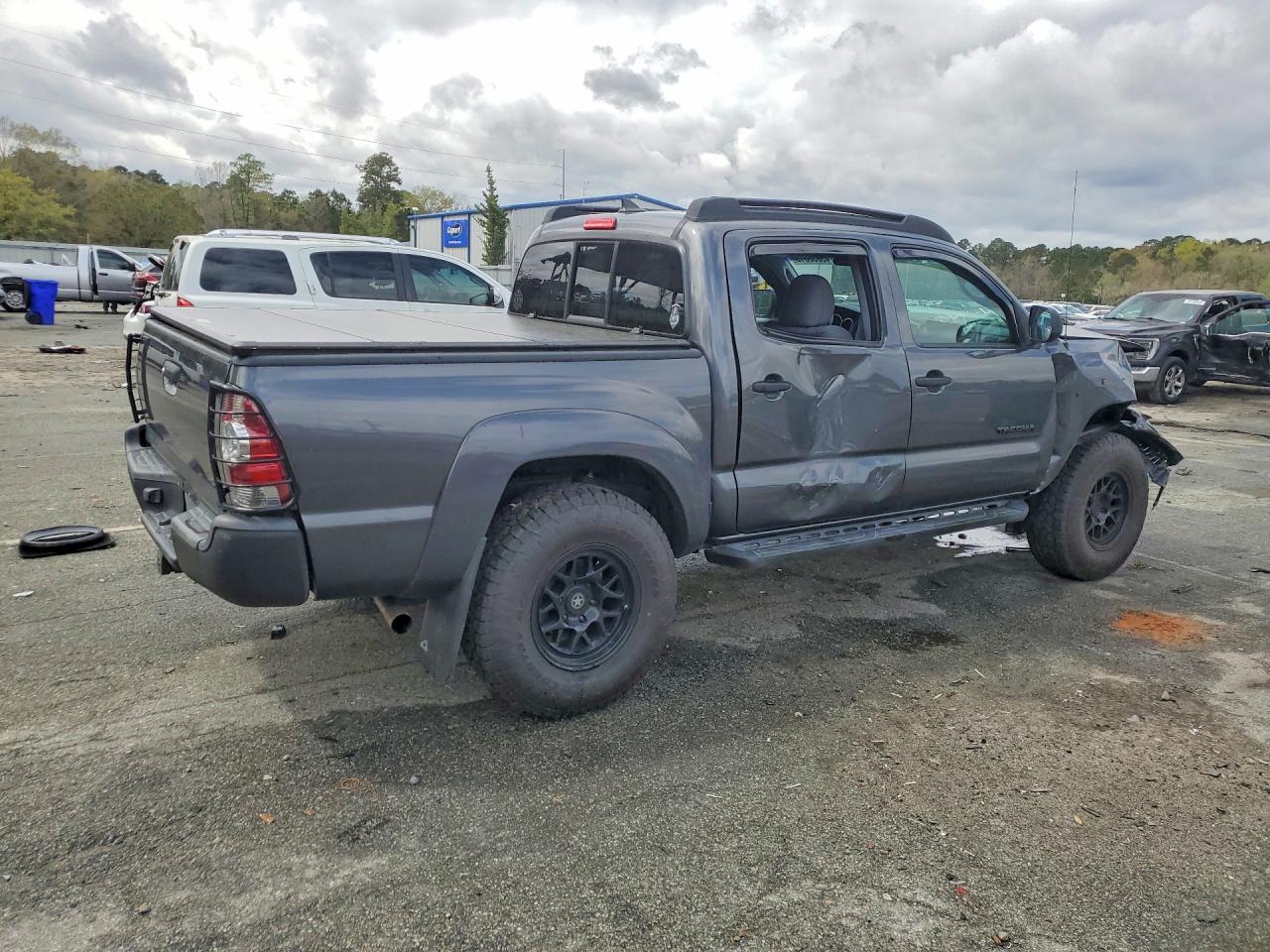 2014 Toyota Tacoma V6 Gray vin: 3TMLU4EN0EM146691