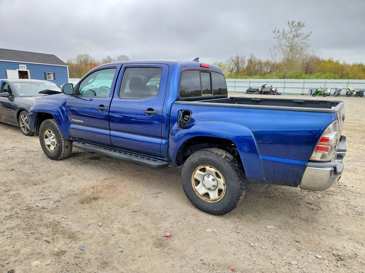 2014 Toyota Tacoma Double Cab Синий vin: 3TMLU4EN0EM148019