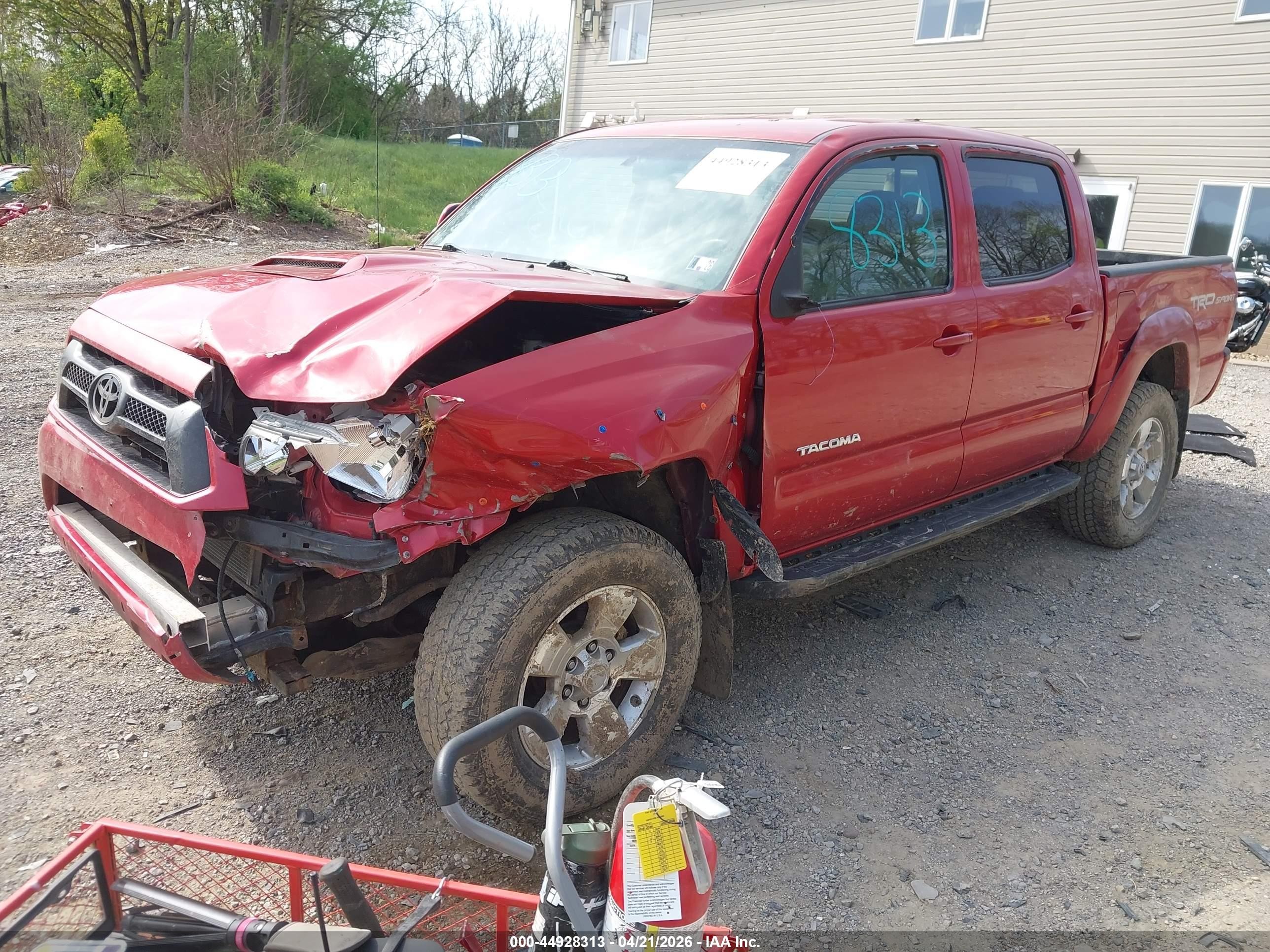 2014 Toyota Tacoma Base V6 Red vin: 3TMLU4EN0EM148862