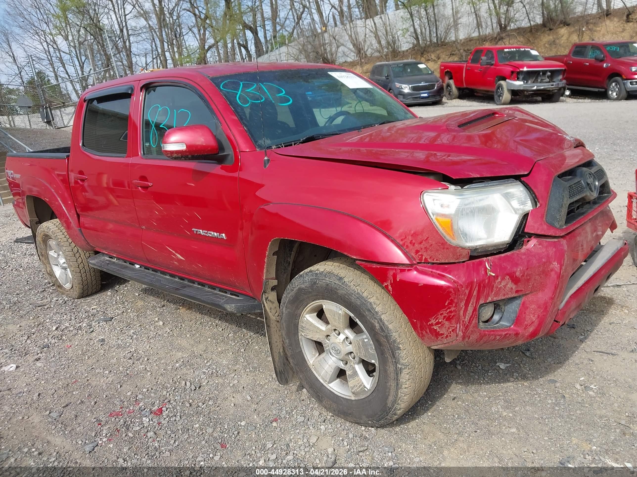 2014 Toyota Tacoma Base V6 Красный vin: 3TMLU4EN0EM148862