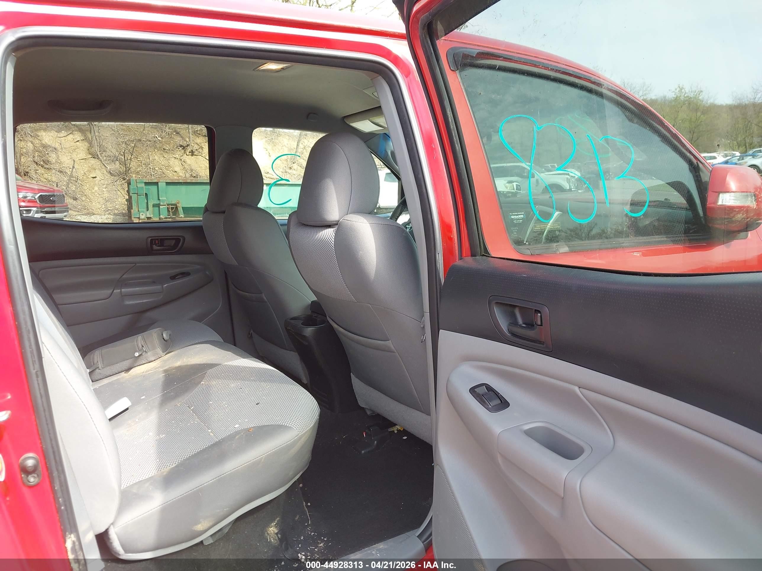 2014 Toyota Tacoma Base V6 Red vin: 3TMLU4EN0EM148862
