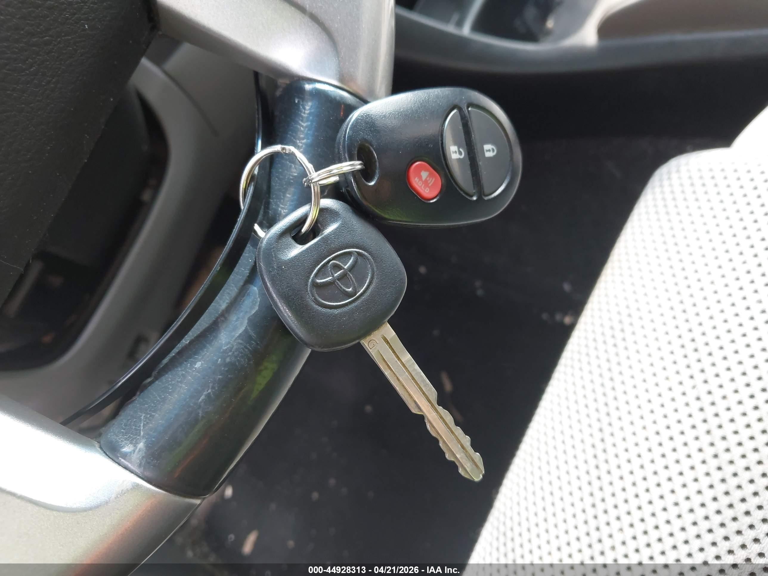 2014 Toyota Tacoma Base V6 Red vin: 3TMLU4EN0EM148862