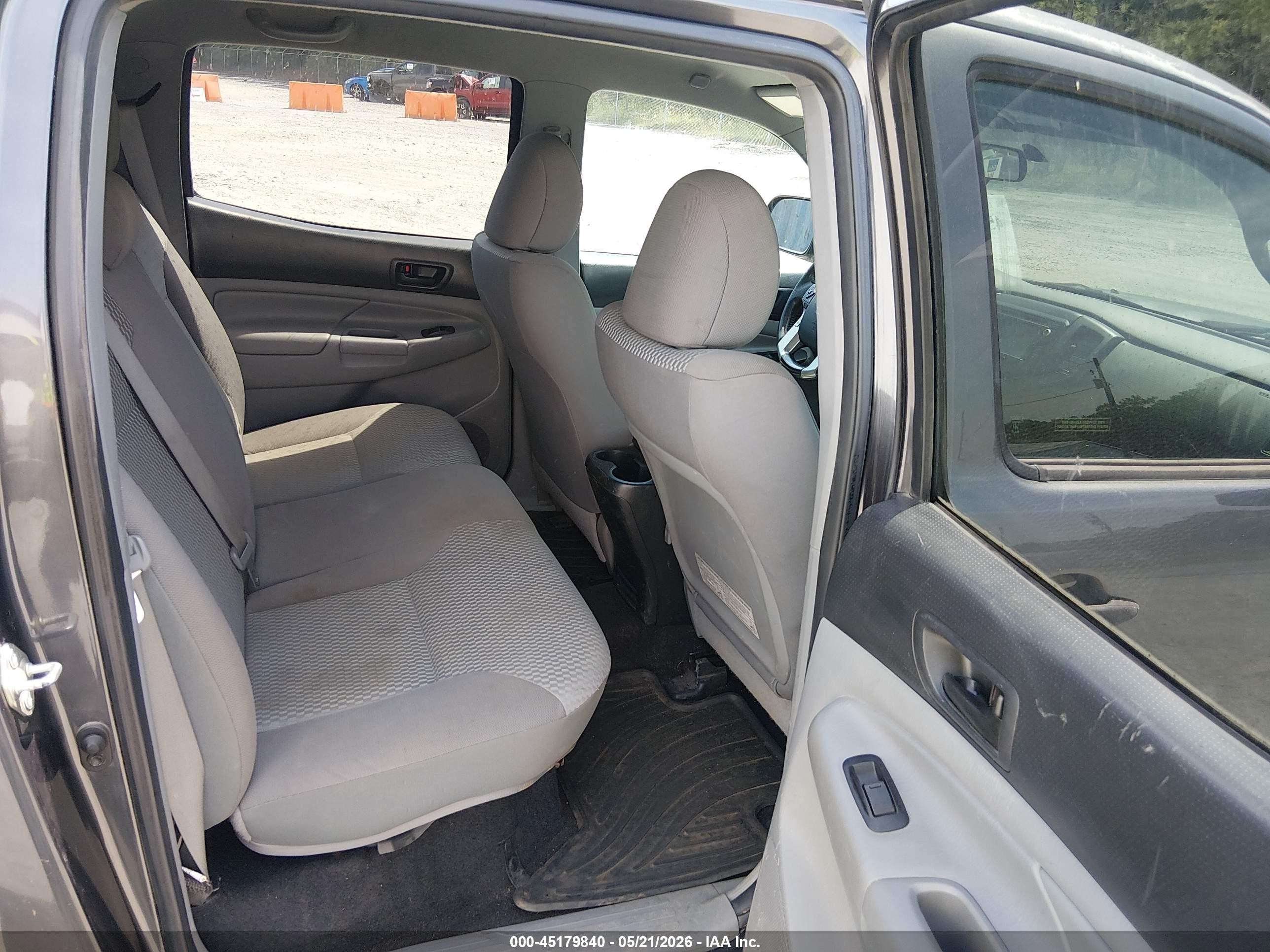 2014 Toyota Tacoma Base V6 Gray vin: 3TMLU4EN0EM161790